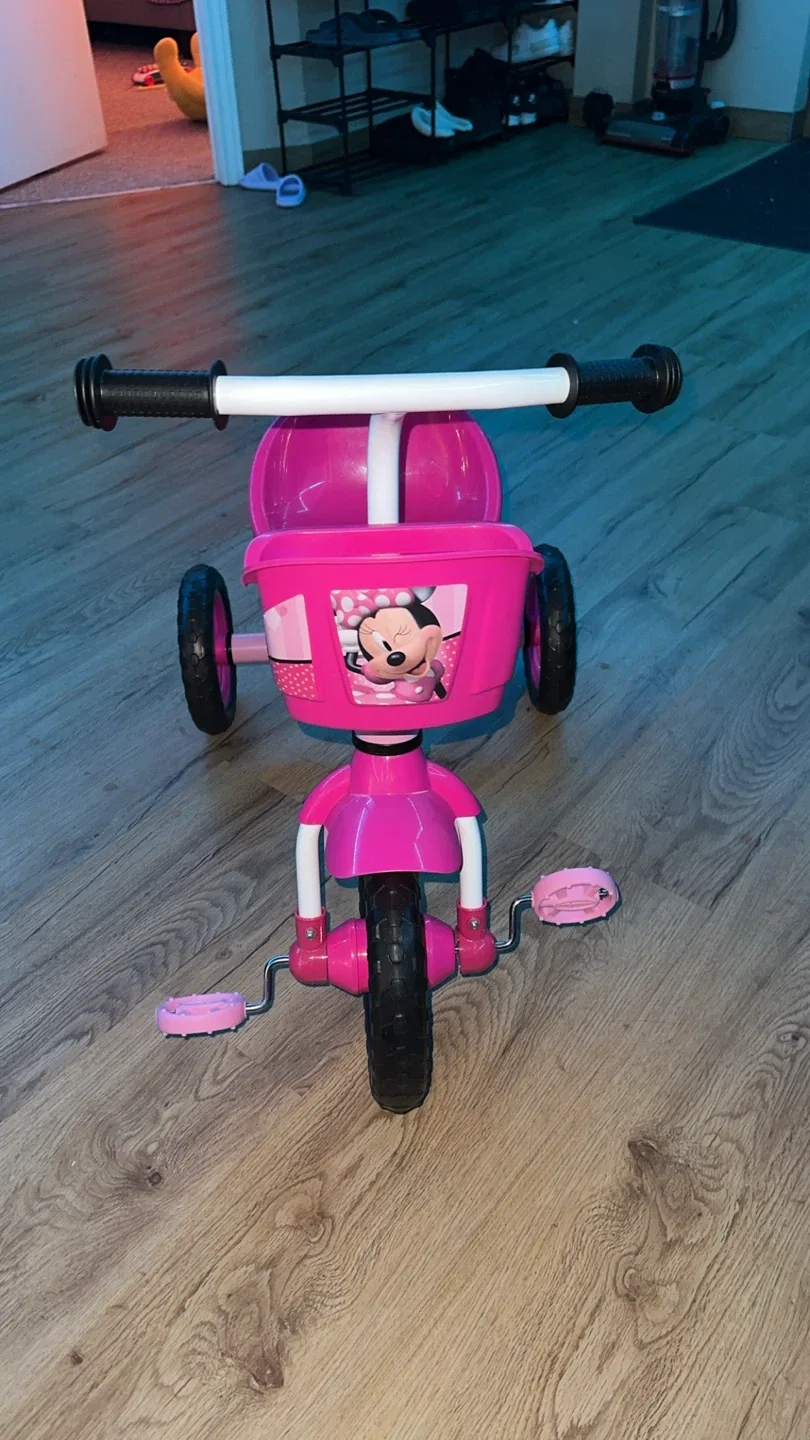 Minnie Mouse Pink Tricycle
