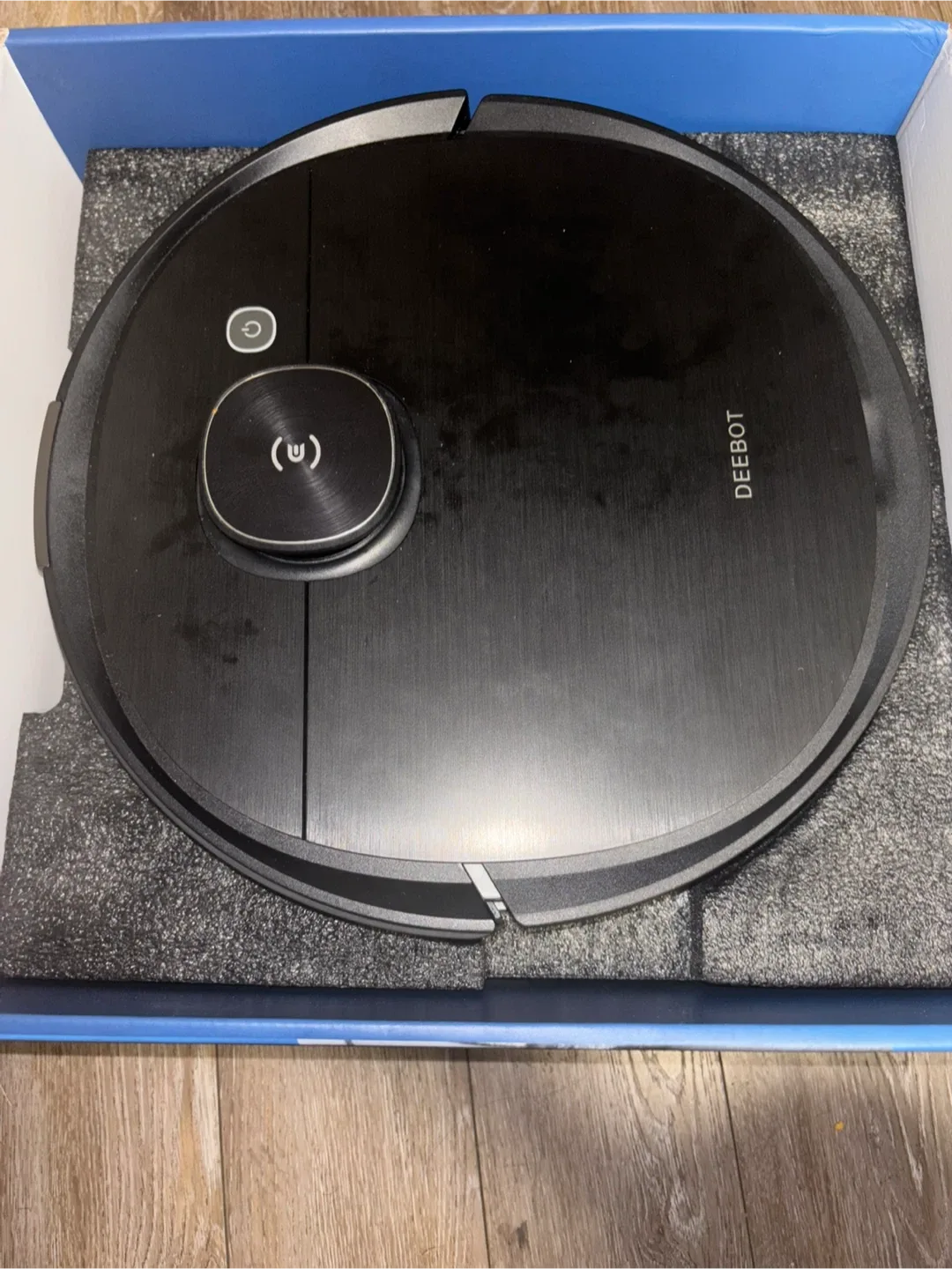 Ecovacs Deebot Ozmo Robot Vacuum & Mop image indicator(4)