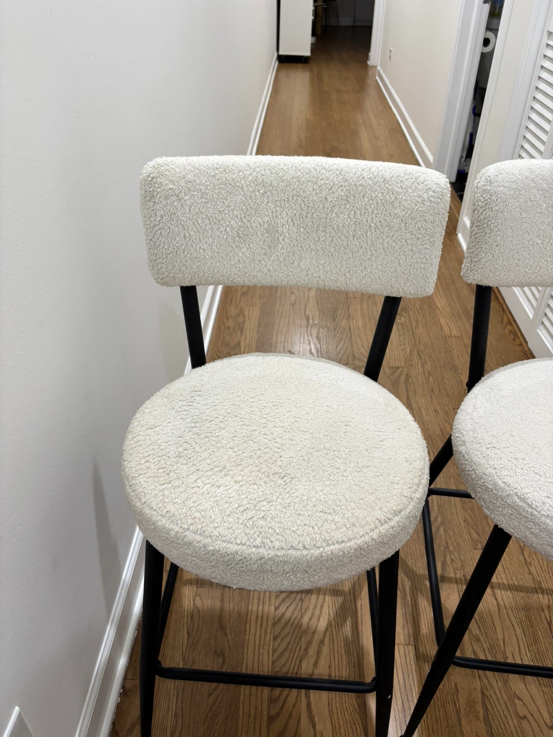 Set of 2 White Boucle Counter Stools - photo 4