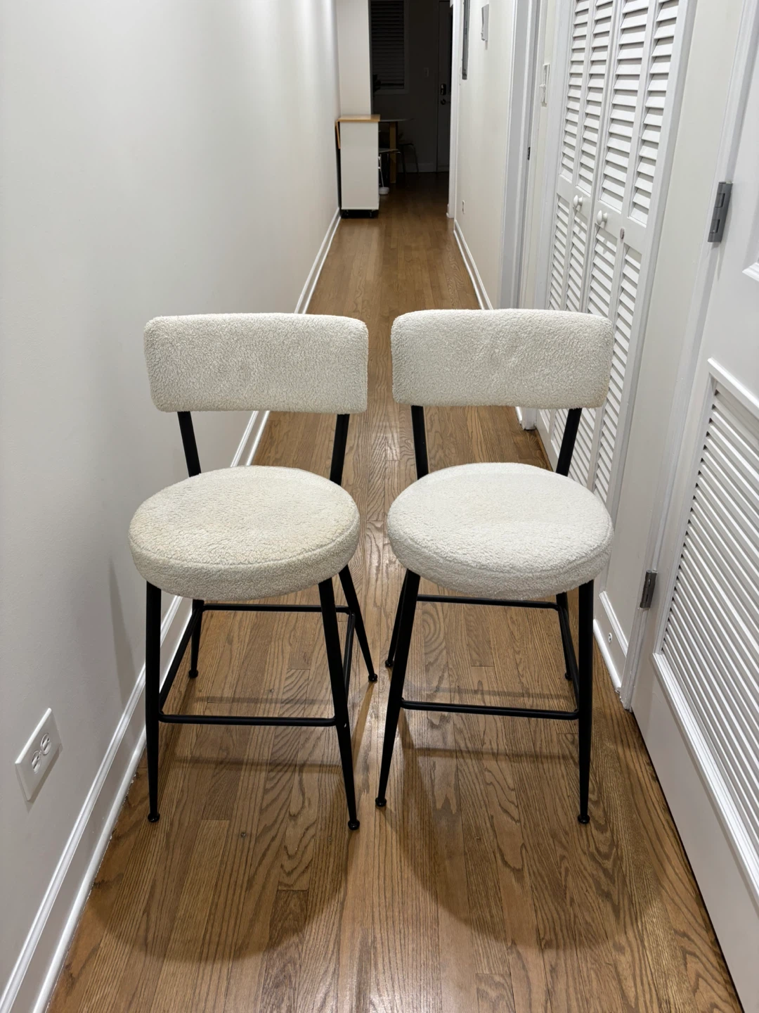 Set of 2 White Boucle Counter Stools
