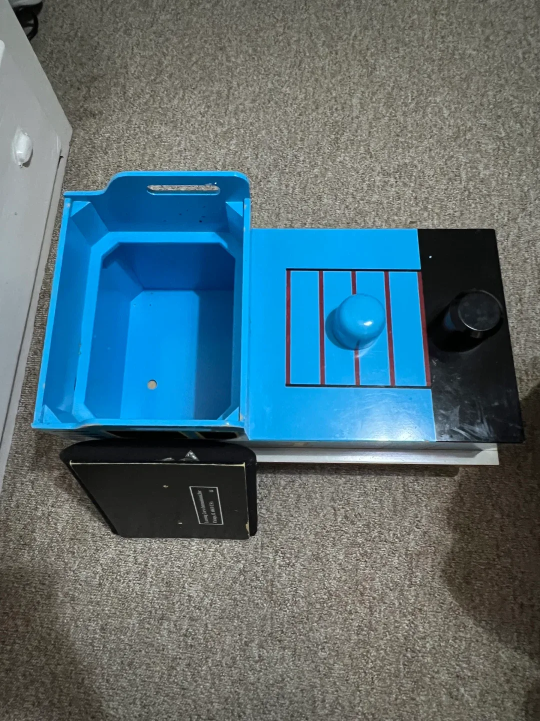 Wooden Thomas the Train Toy Box on Wheels image indicator(2)