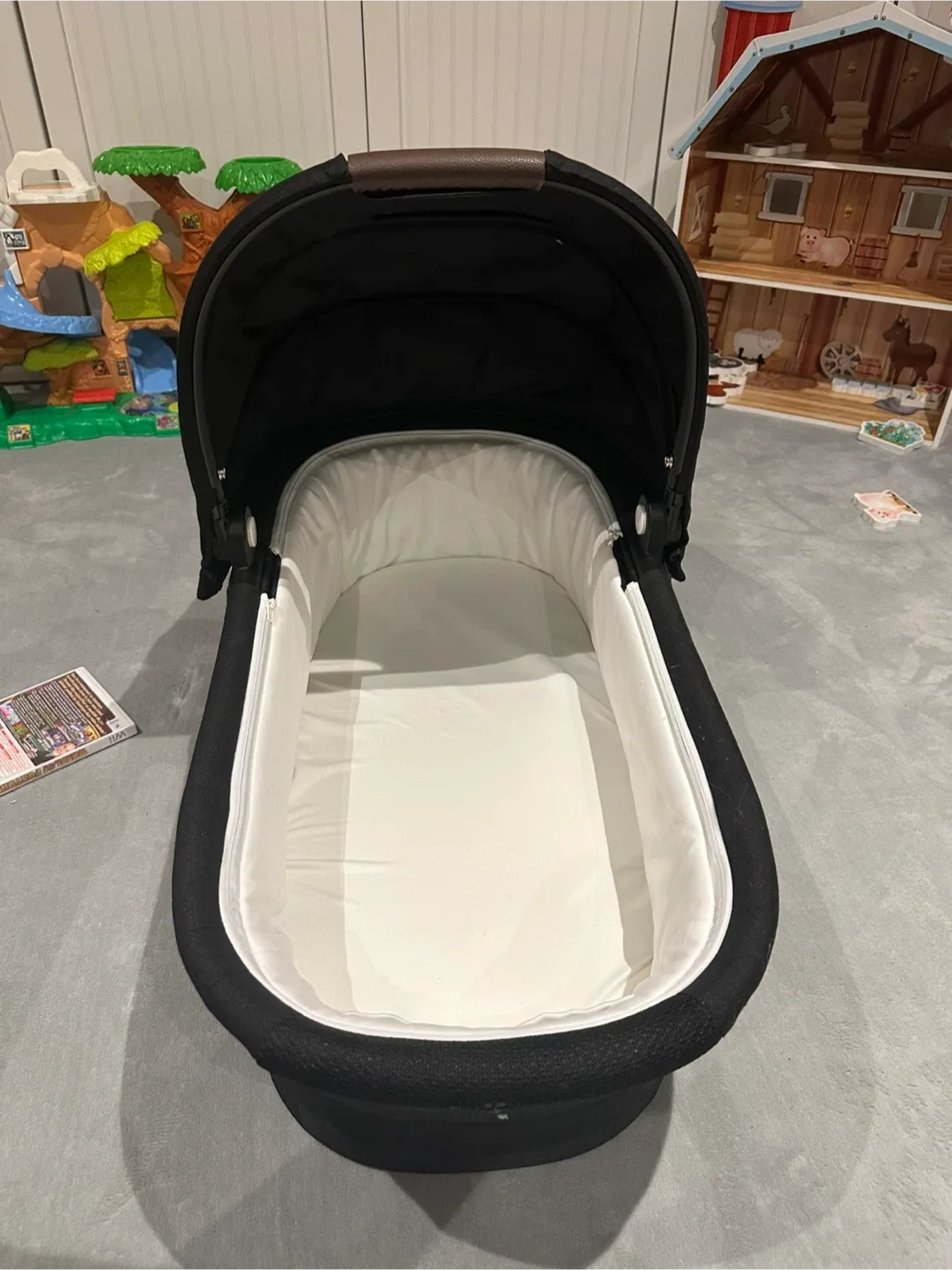 Cybex Gazelle S Cot - Moon Black Bassinet image indicator(4)