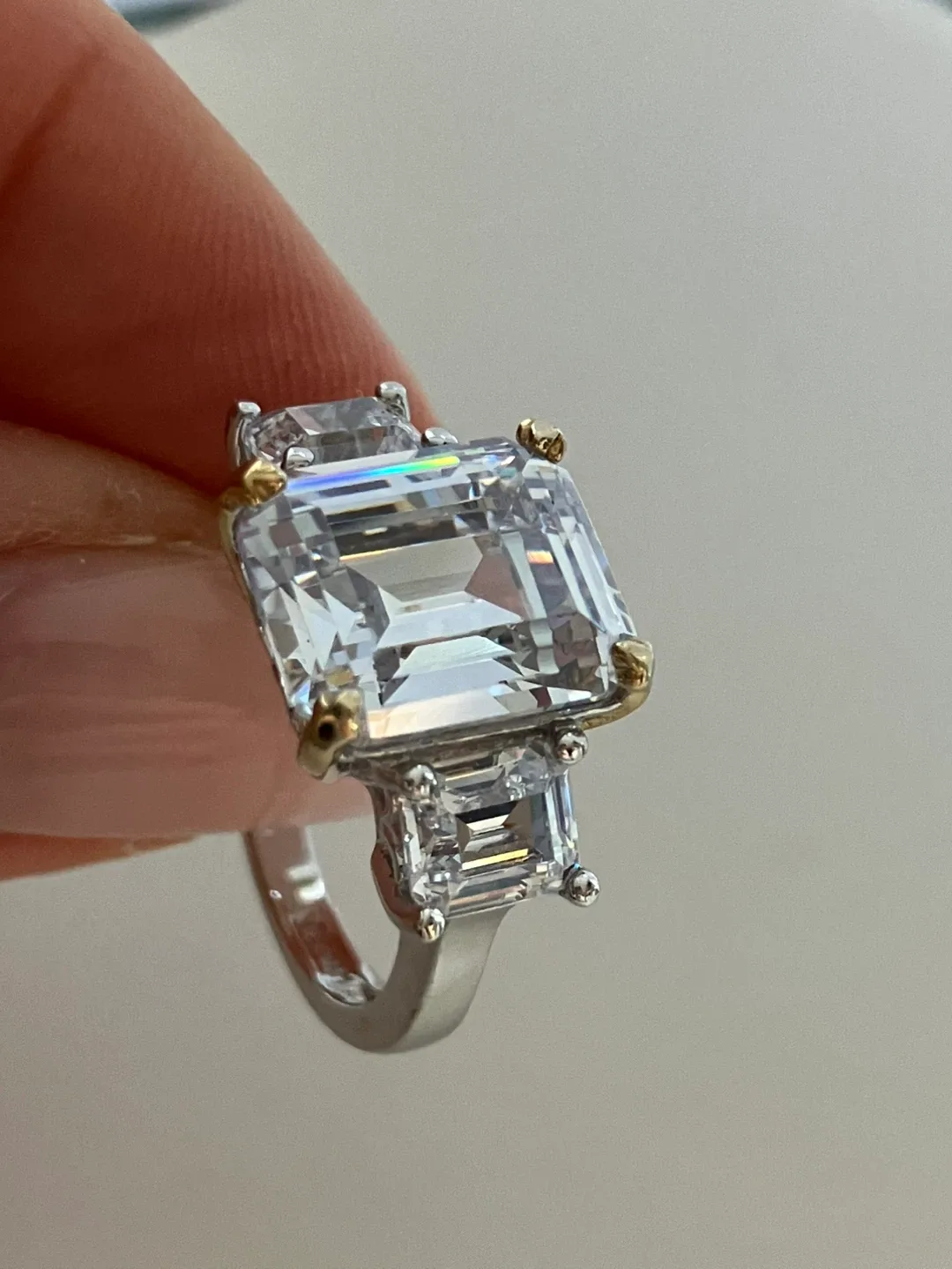 CZ 925 Sterling Silver Ring Size 6 image indicator(4)