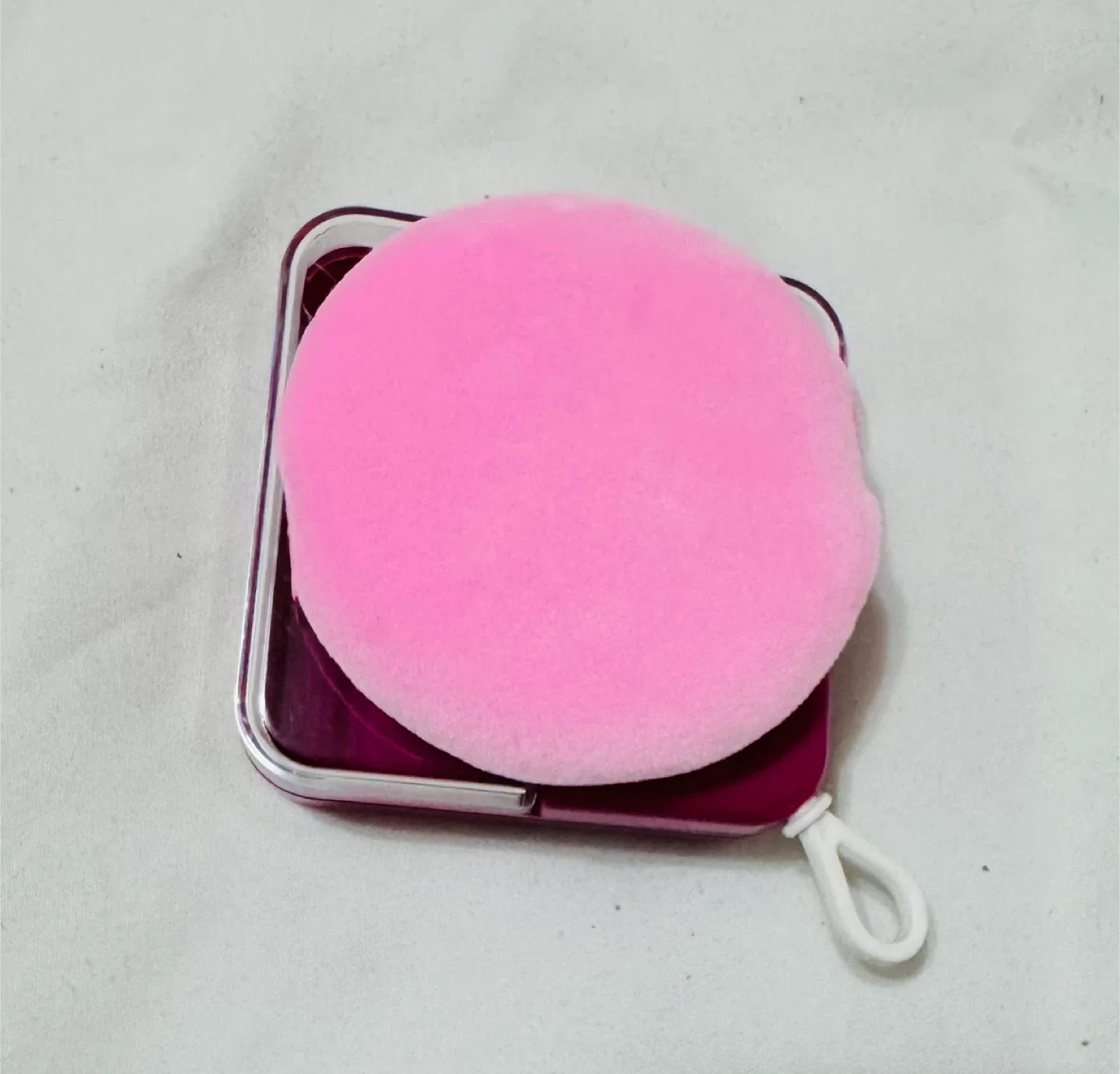Pink Makeup Powder Puff with Case image indicator(3)