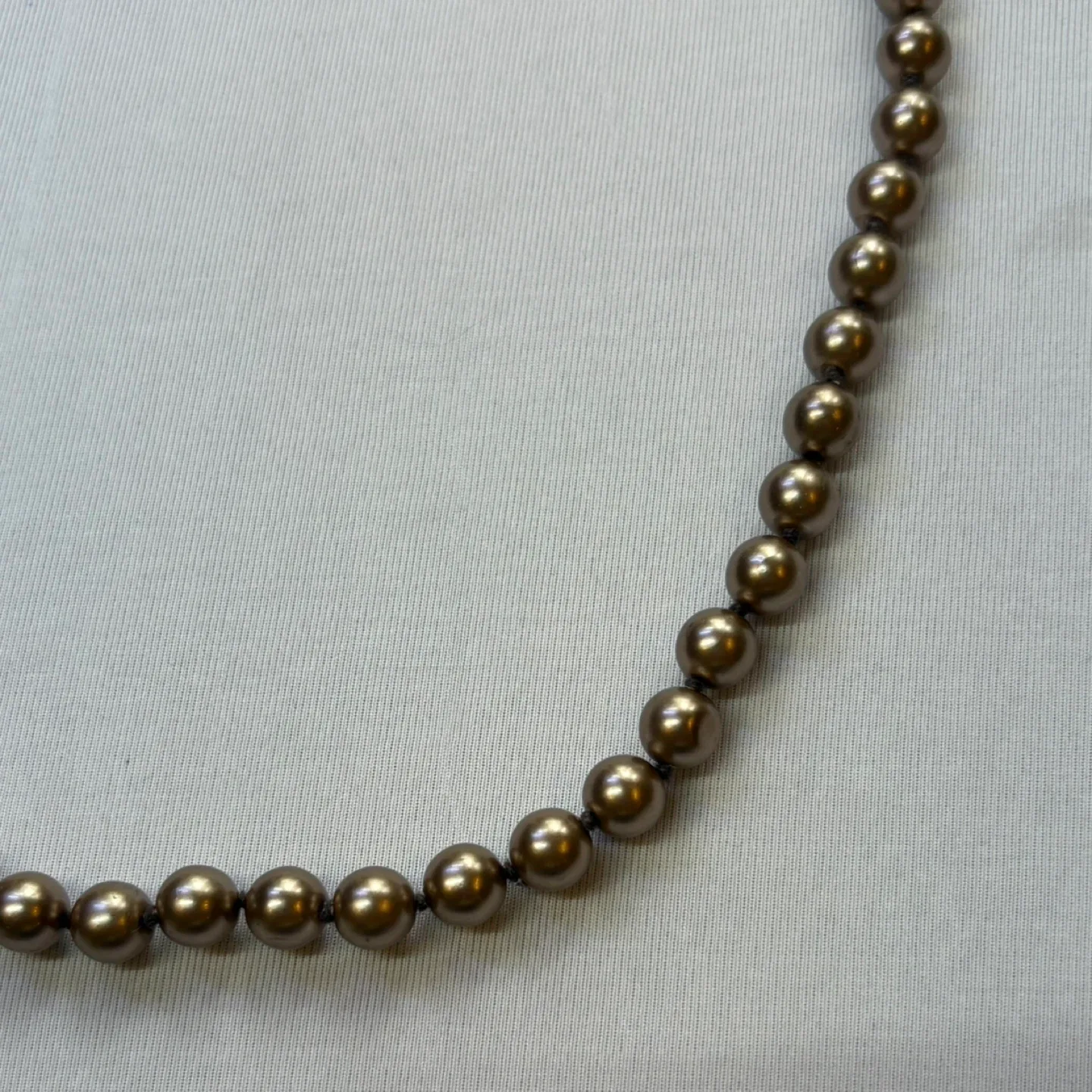 Bronze Metallic Beaded Pearl Strand Necklace image indicator(3)