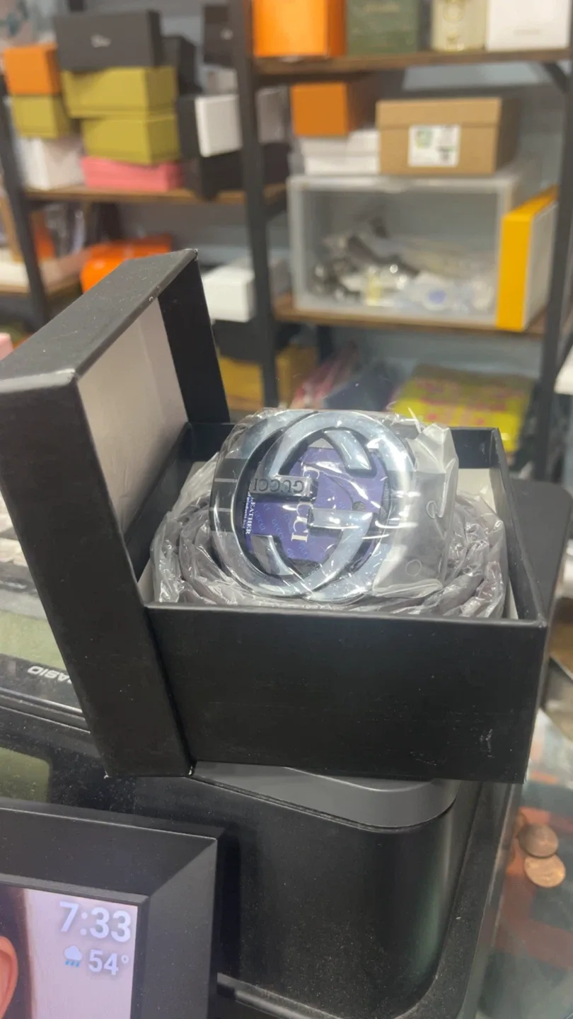 Gucci Leather Belt with Double G Buckle - New in Box! image indicator(6)