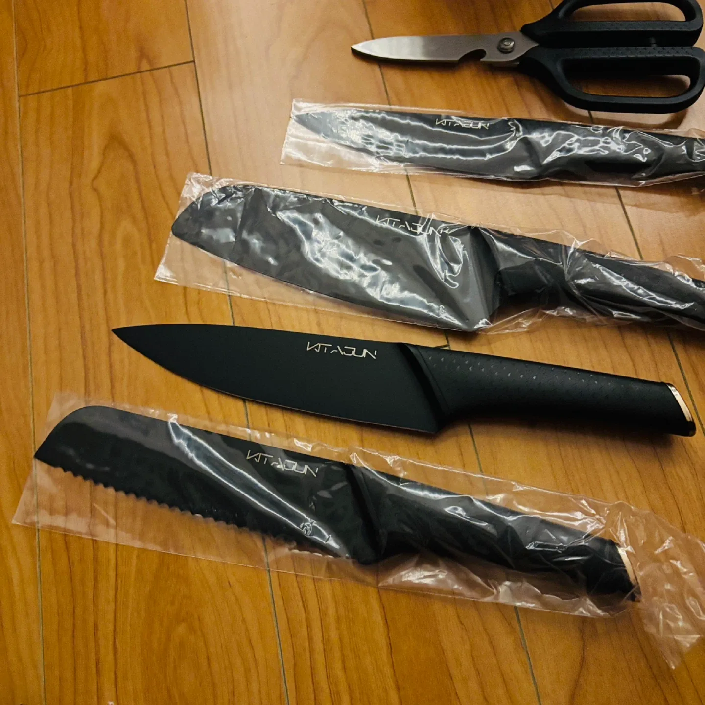 *New* 6 Piece KITAJUN Knife Set with Block