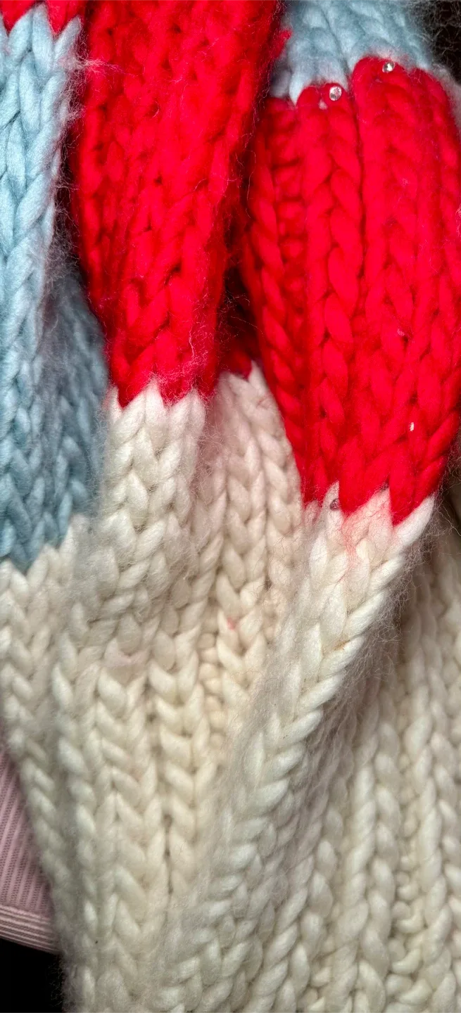 Handmade Scarf in Chicago Flag Colors — One of a Kind image indicator(6)