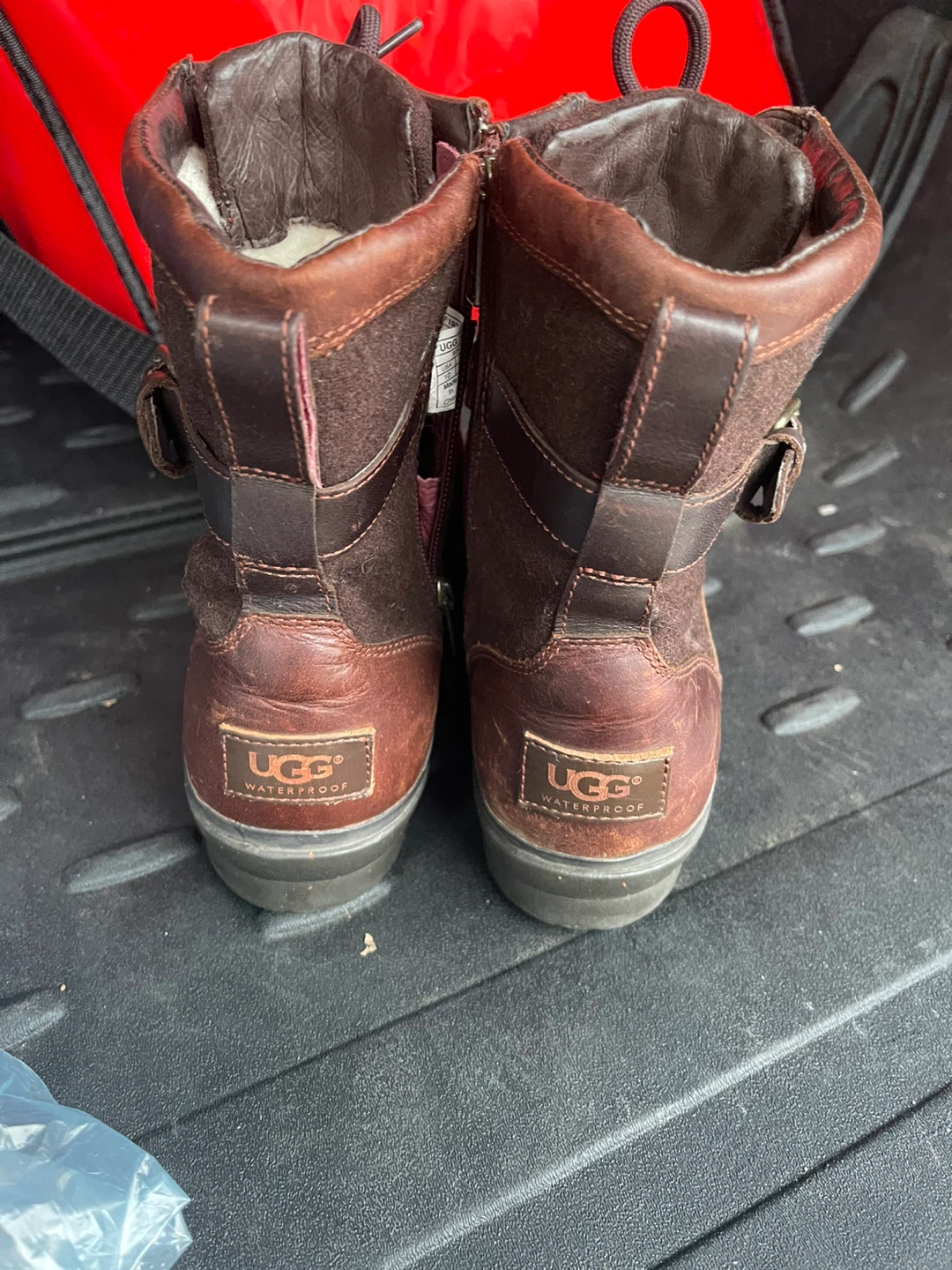 UGG Waterproof Leather Boots - Size 10 - photo 5