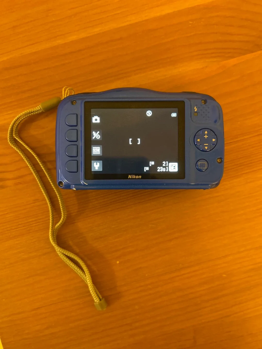 Nikon Coolpix Waterproof Digital Camera image indicator(2)