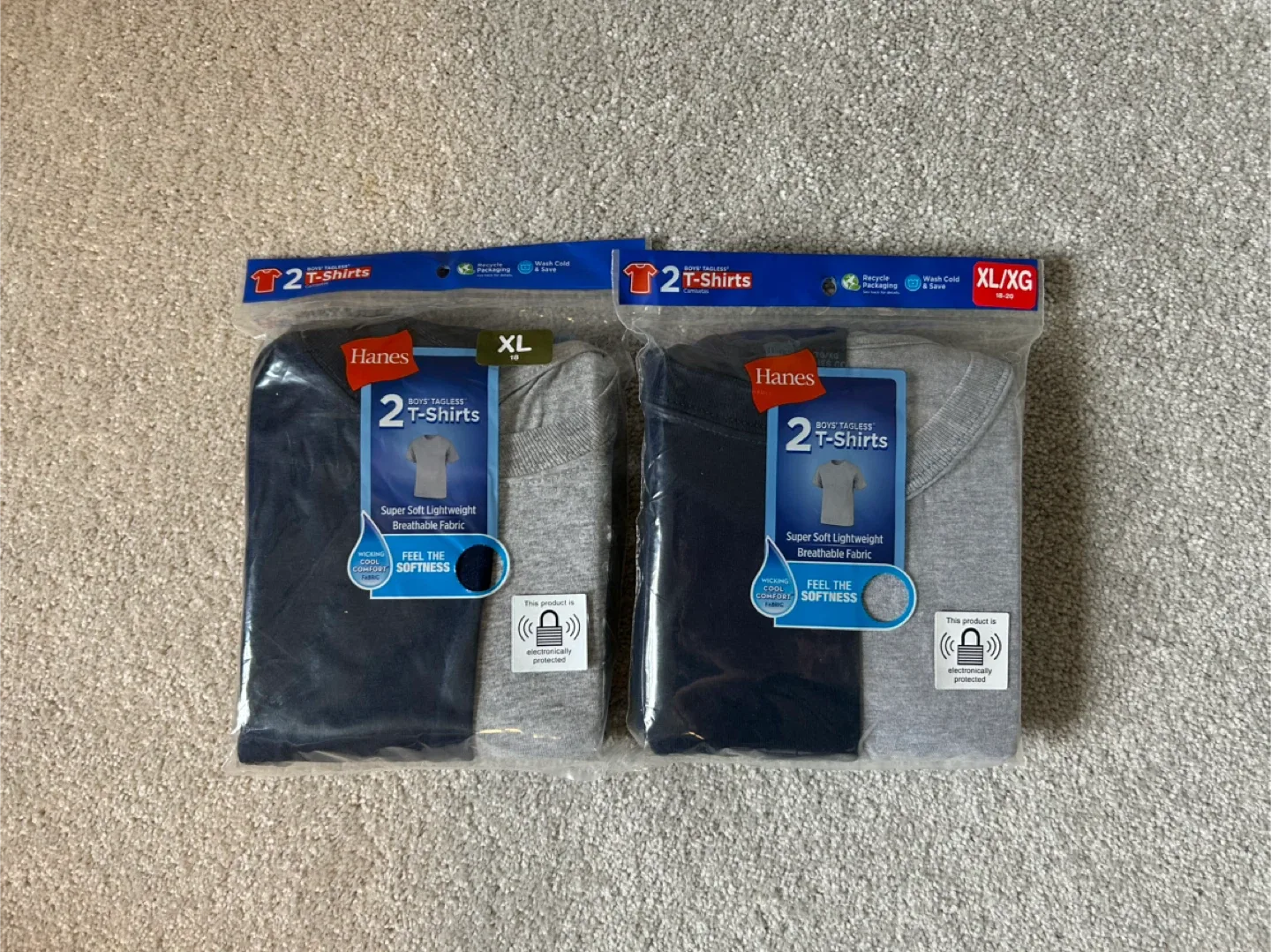 🔥🆕🔥Hanes Boys’ Tagless T-Shirts 2-Pack - Gray and Black