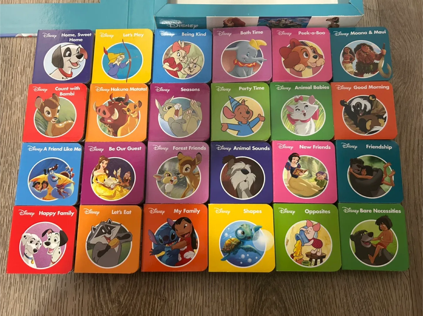 Disney Deluxe 24 mini board Book Set image indicator(5)