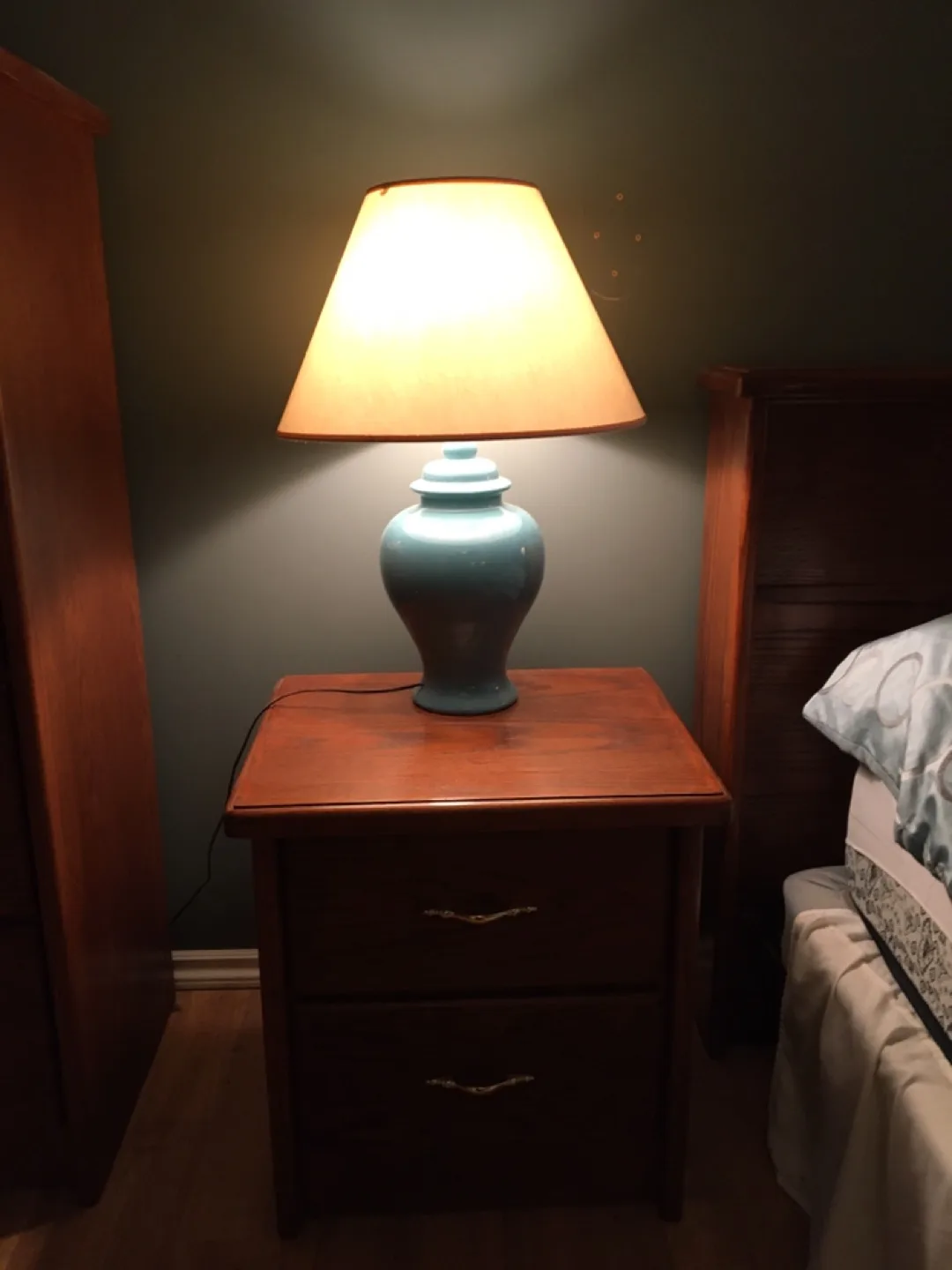 Bedroom Set - Bed, Dresser, Nightstands image indicator(3)