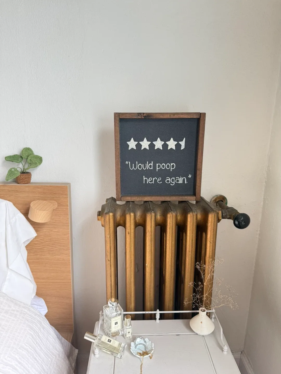 Funny Wood Bathroom Sign image indicator(4)