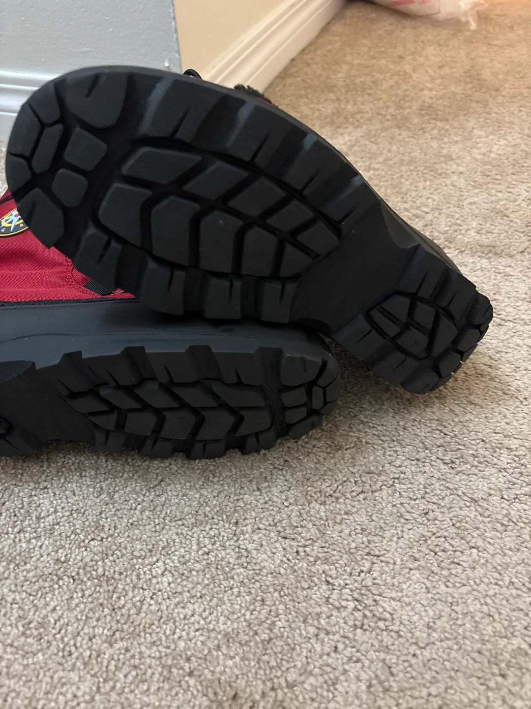 Trek Mountain Red & Black Winter Boots image indicator(2)