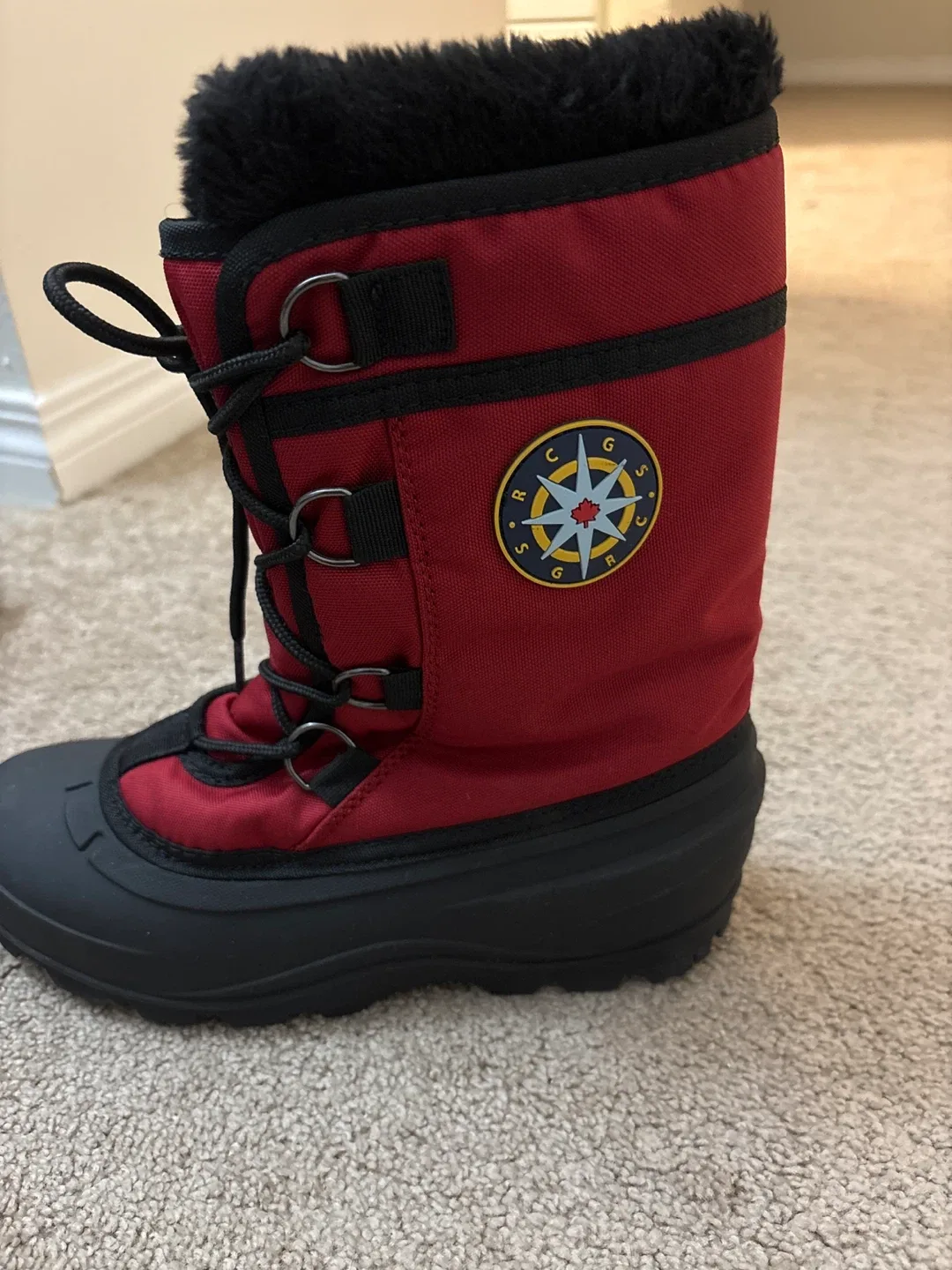 Trek Mountain Red & Black Winter Boots image indicator(3)