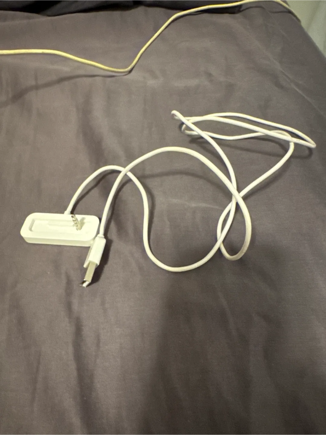 iPod shuffle charging cable