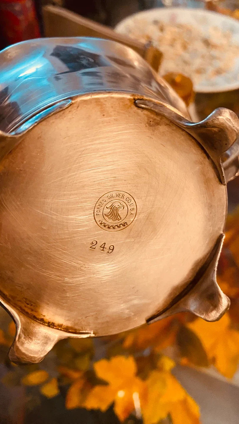 Antique Reed & Barton Silver Co. Sugar Bowl image indicator(2)