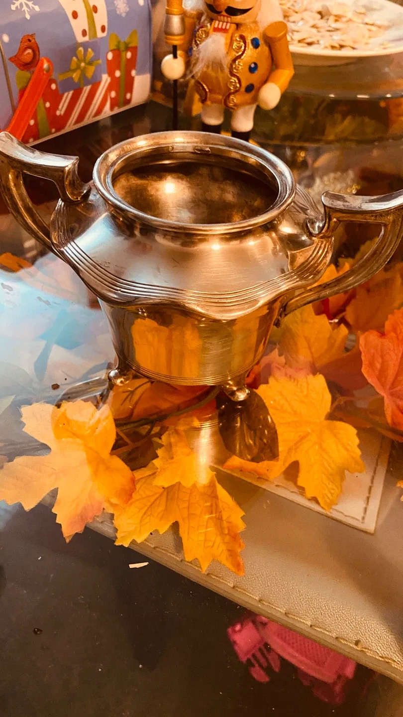 Antique Reed & Barton Silver Co. Sugar Bowl