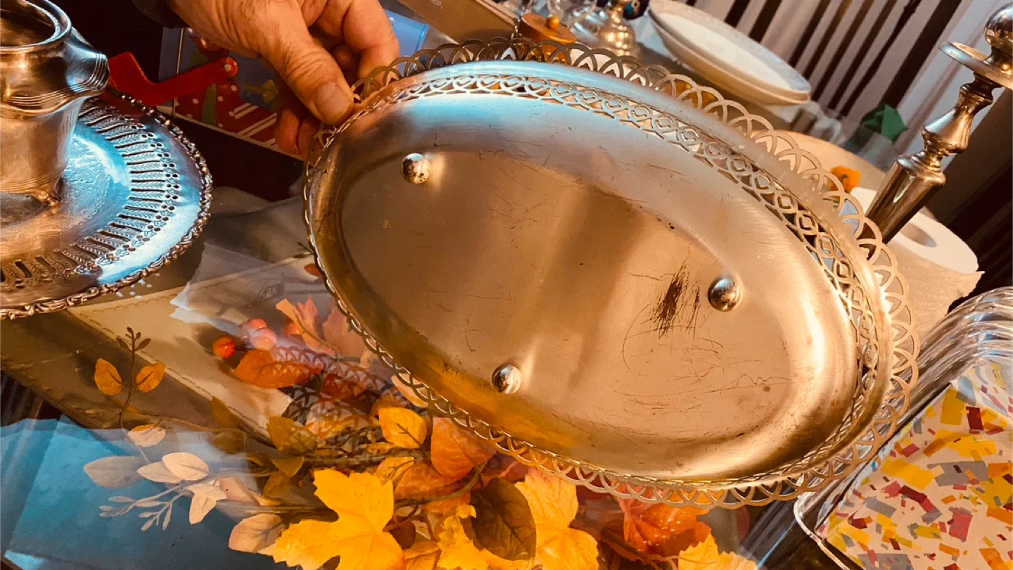 Vintage Silver Plated Serving Tray image indicator(2)