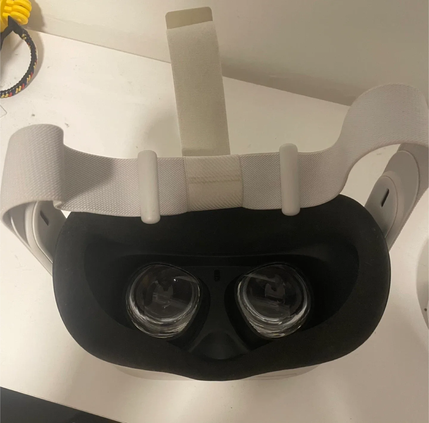 Oculus Quest 2 VR Headset image indicator(3)