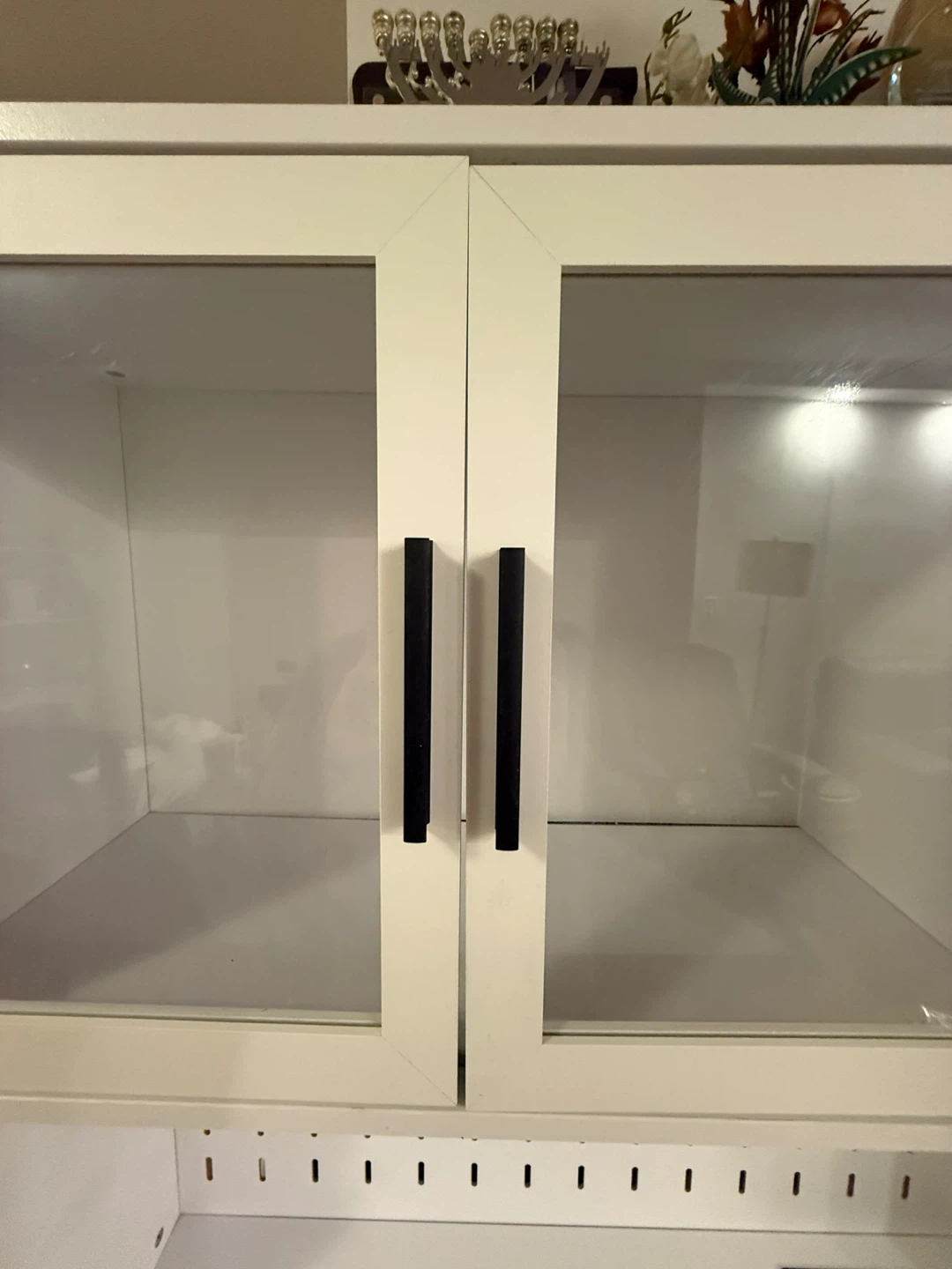 White Hutch Cabinet with Glass Doors - photo 2