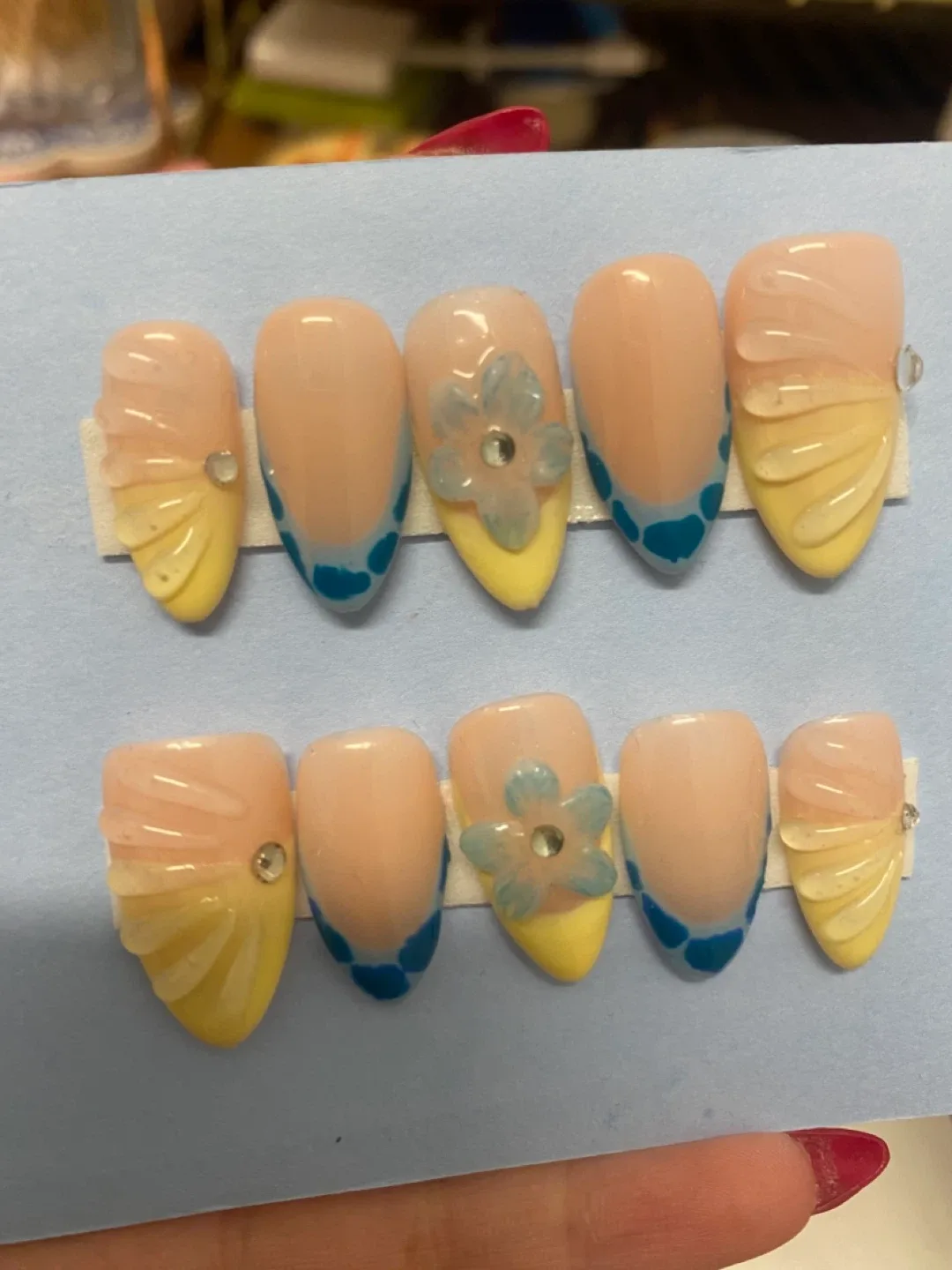 Press-on Nail Art Sets image indicator(6)