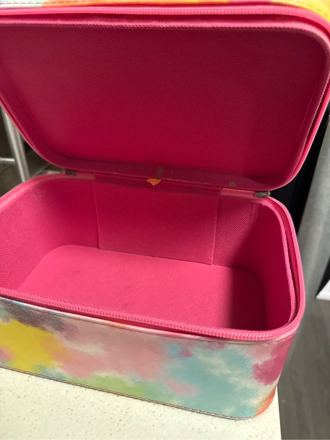 Colorful Makeup Train Case image indicator(2)