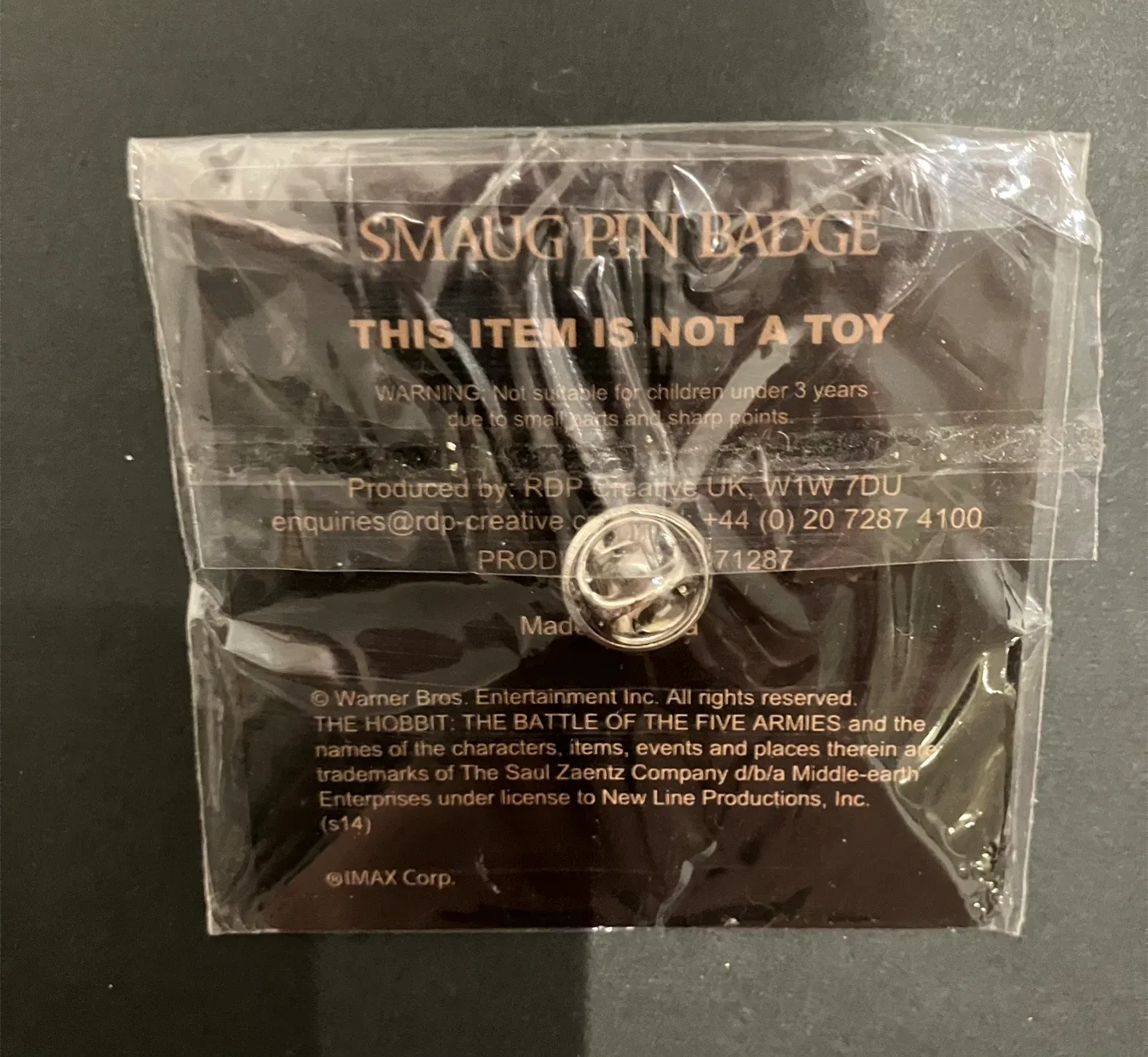 The Hobbit Dragon Smaug Pin Badge 2014 IMAX image indicator(6)