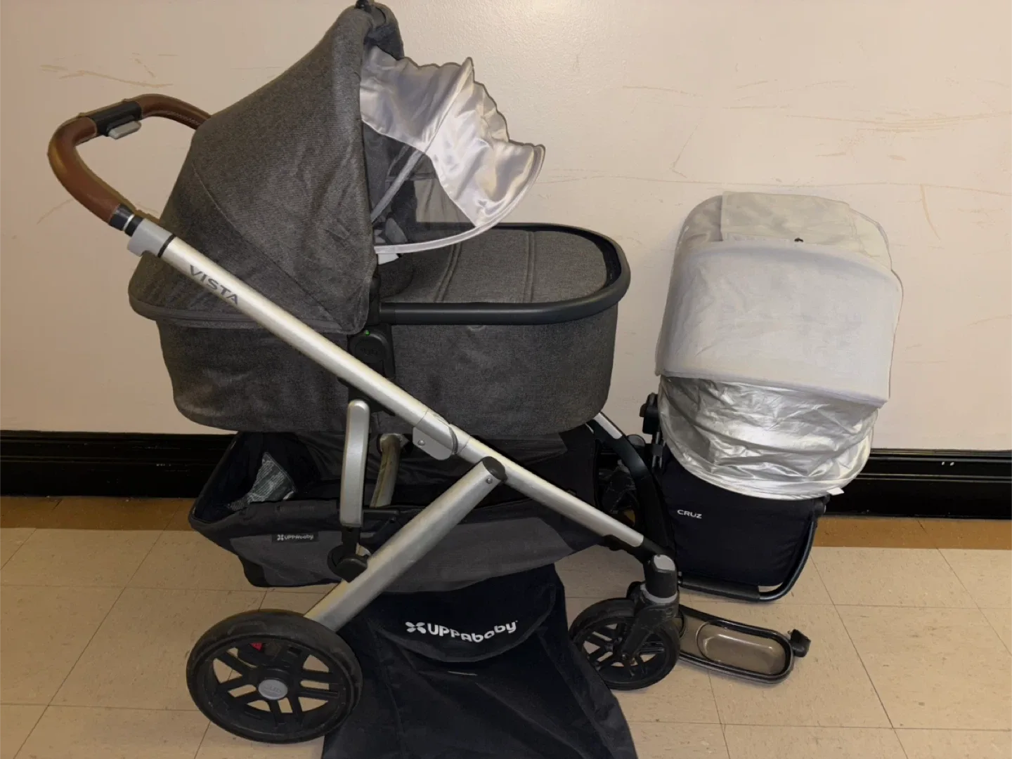 Stroller uppababy v2   upper baby, comes with stroller, bassinet