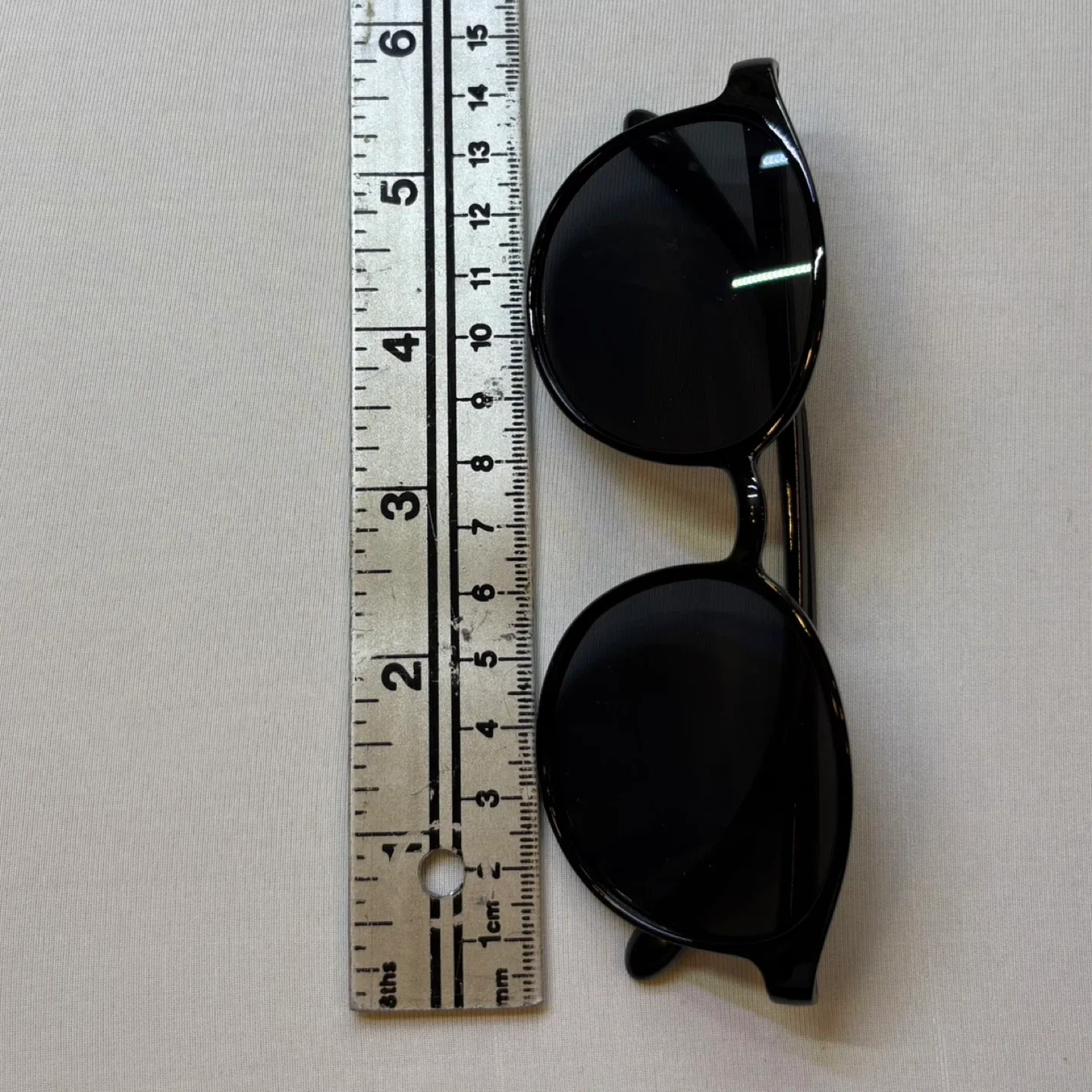 Meet Glasses Black Round Frame Dark Tint Sunglasses (1) image indicator(6)