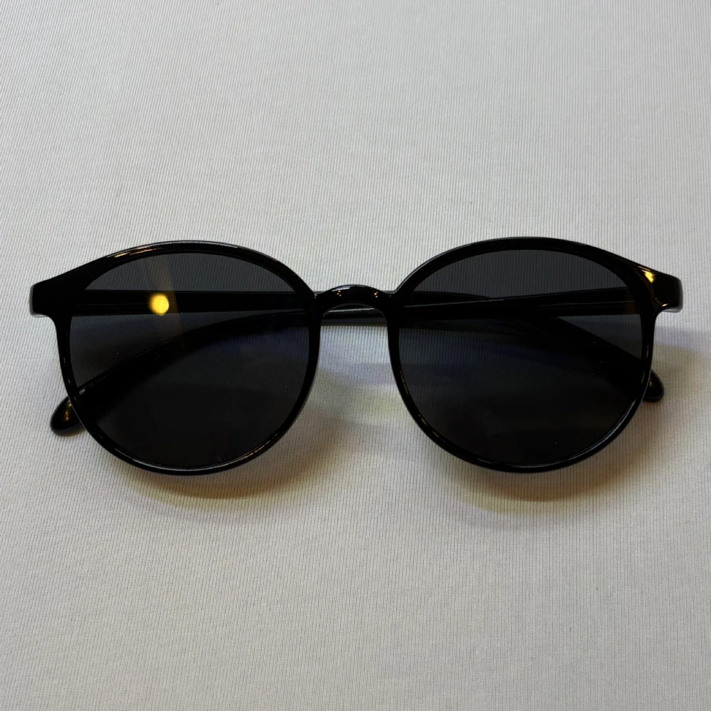 Meet Glasses Black Round Frame Dark Tint Sunglasses (1) image indicator(2)