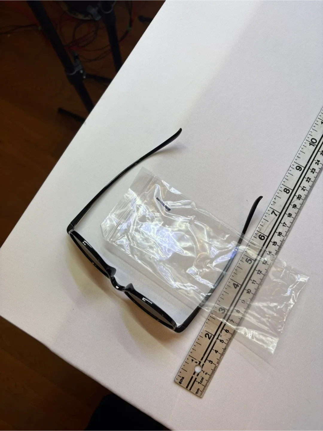 Meet Glasses Black Round Frame Dark Tint Sunglasses (1) image indicator(7)