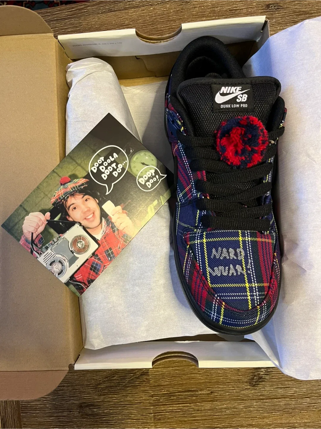 Nike Sb Dunk Low Nardwuar Brandnew Rare Hand Signed Size 8.5 image indicator(2)