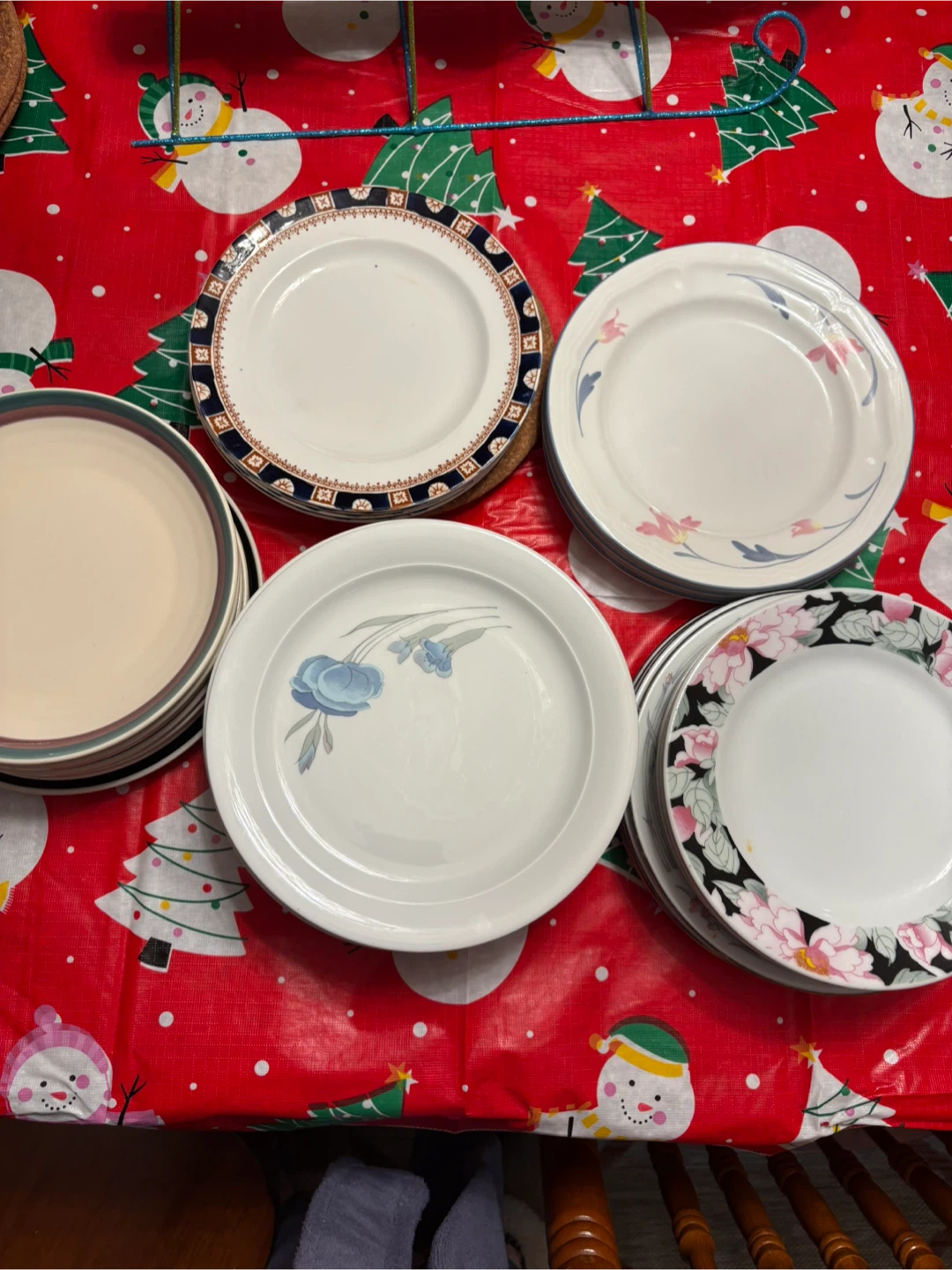 30–Assorted Decorative Plates