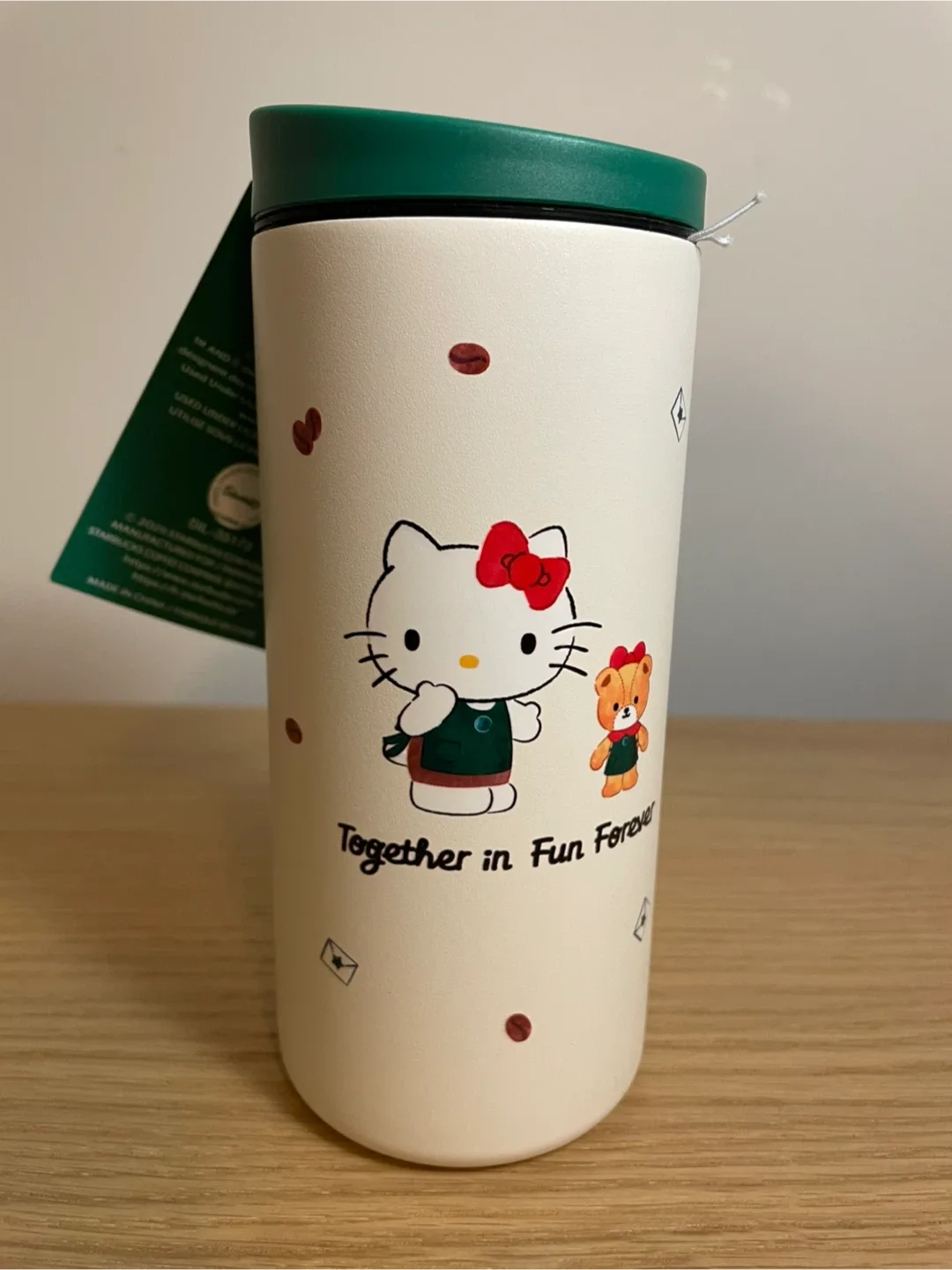hello kitty x starbucks tumbler image indicator(2)