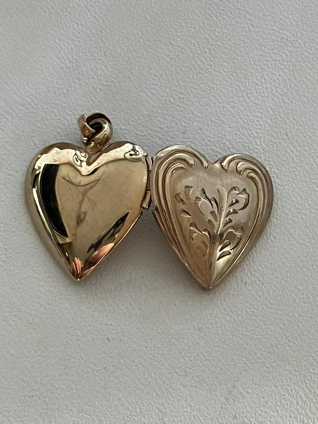 Vintage Heart Locket - 12k Gold Filled image indicator(4)