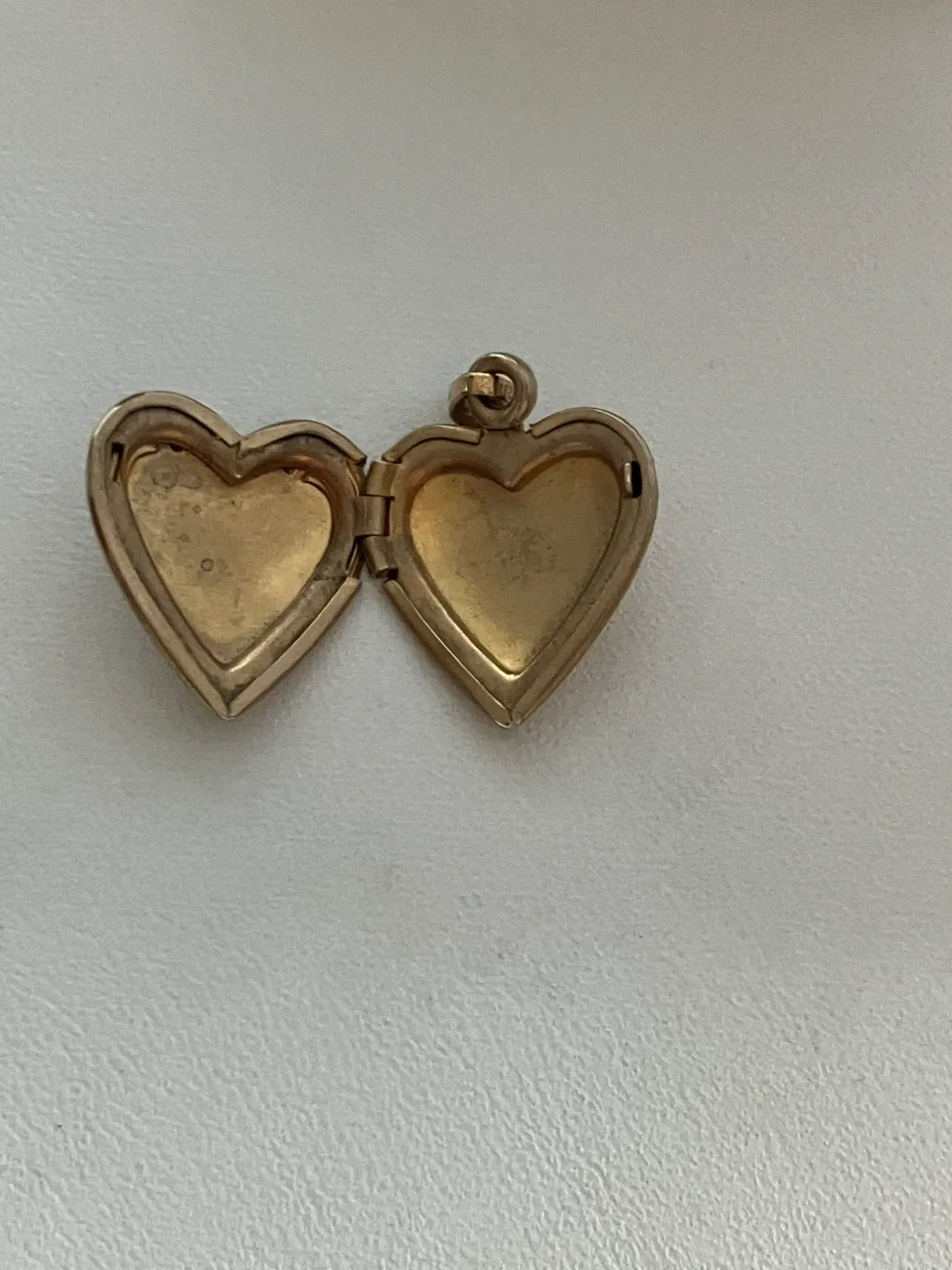 Vintage Heart Locket - 12k Gold Filled image indicator(7)