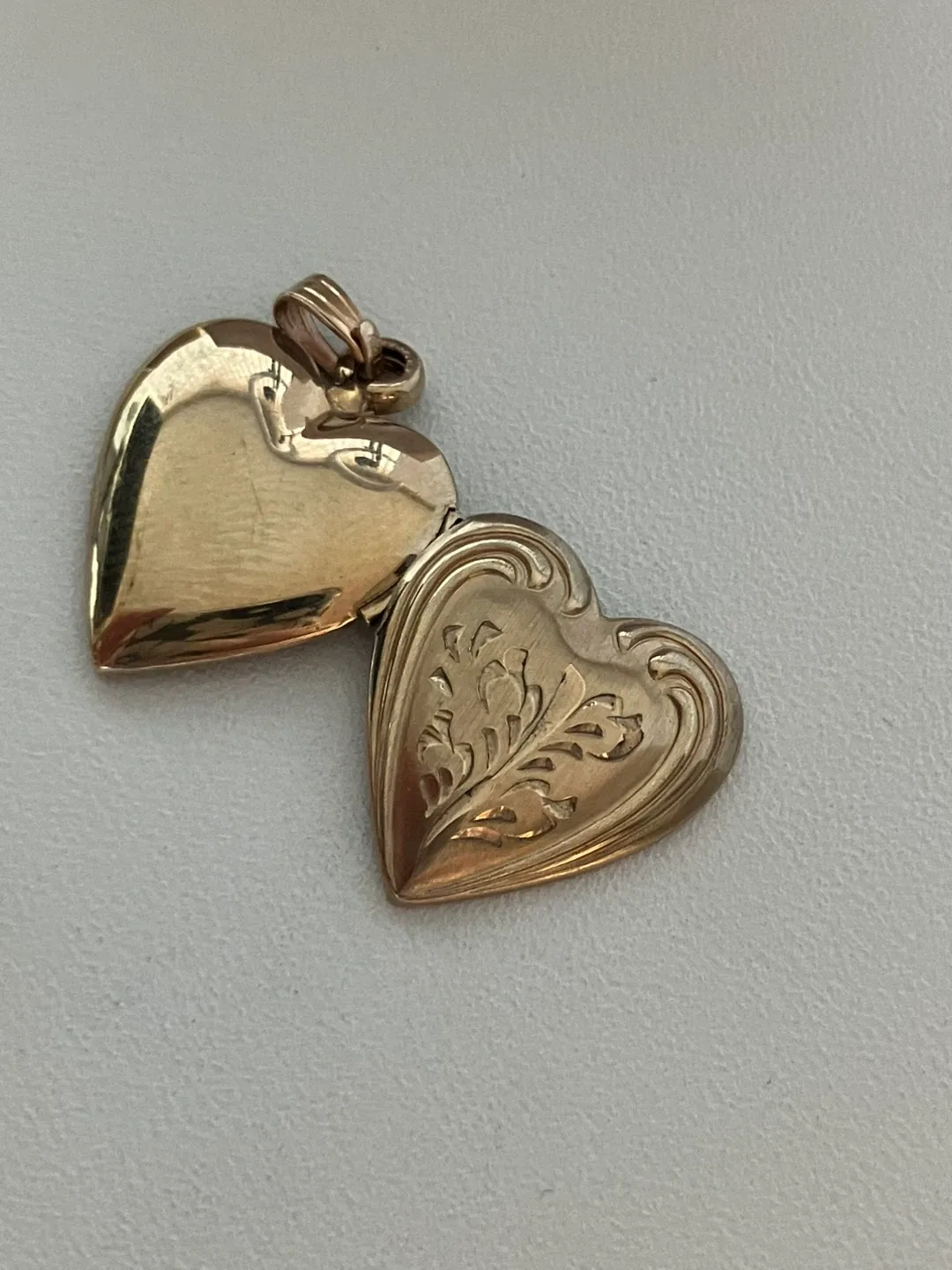 Vintage Heart Locket - 12k Gold Filled image indicator(6)