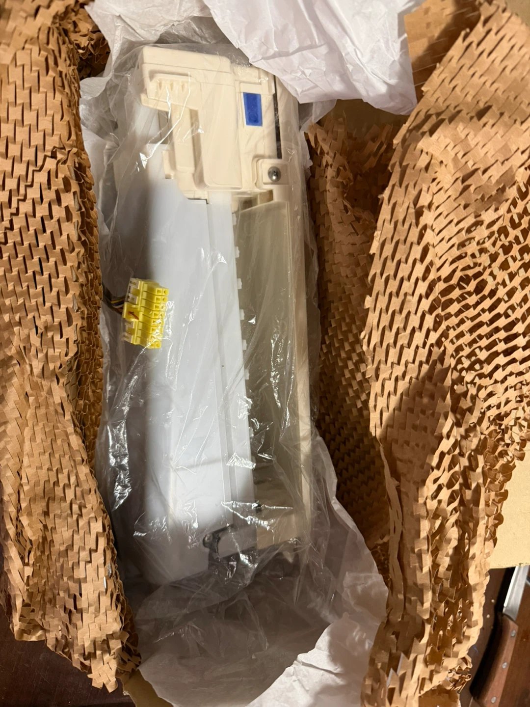 Samsung DA97-15217D Refrigerator Ice Maker Assembly - New - photo 4