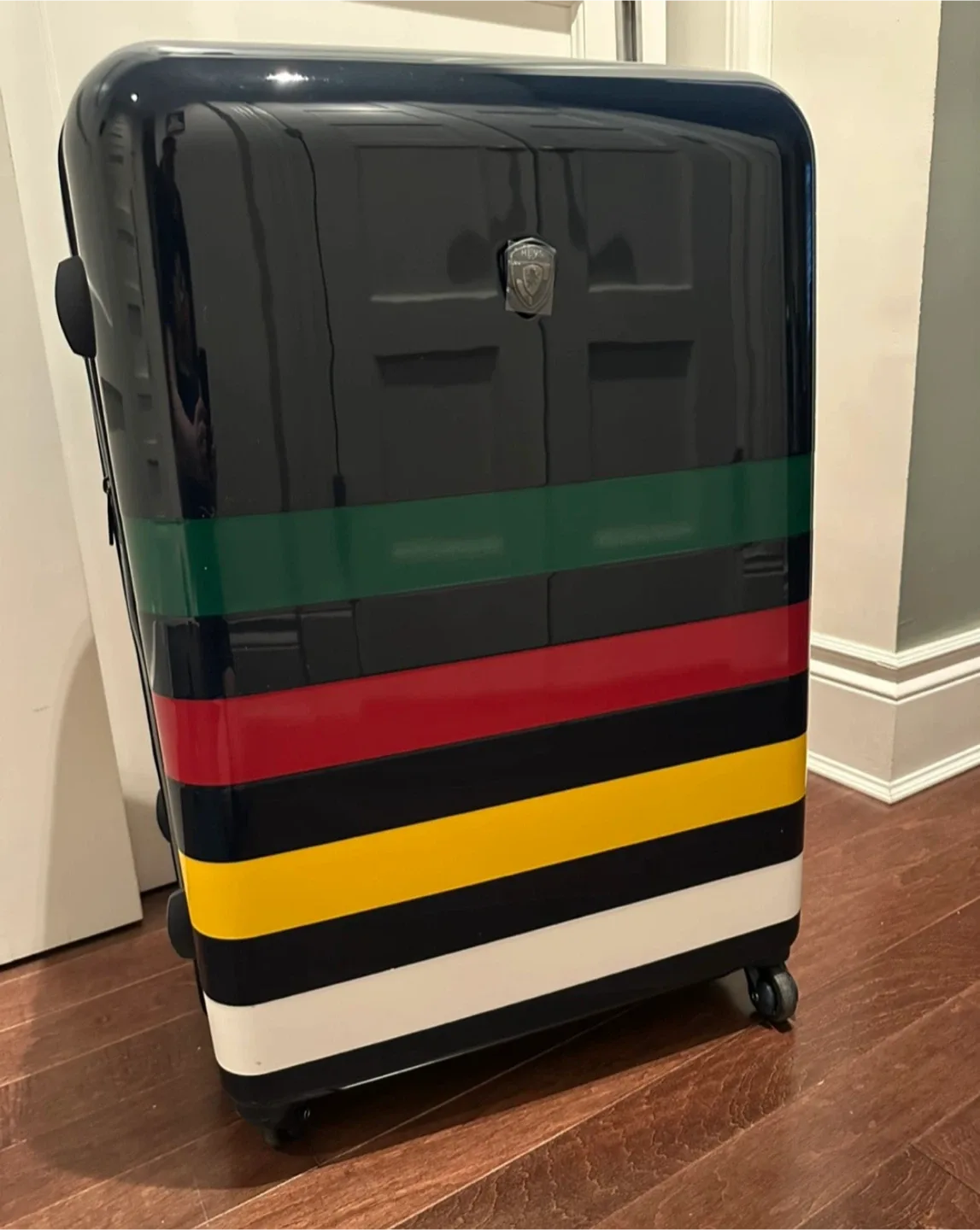 HBC Hudson’s Bay Stripes Heys 30”/76cm check-in luggage image indicator(4)