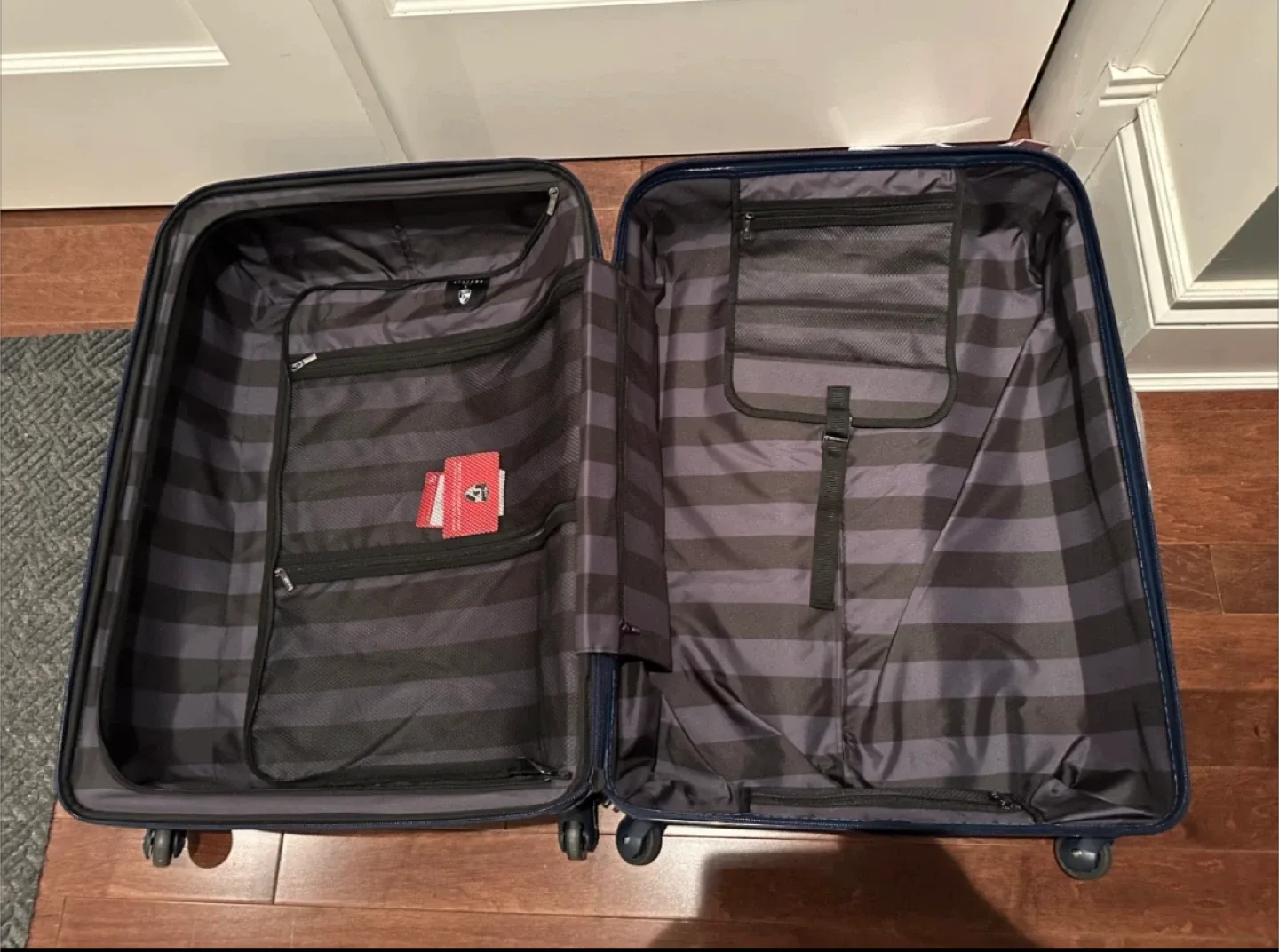 HBC Hudson’s Bay Stripes Heys 30”/76cm check-in luggage image indicator(5)