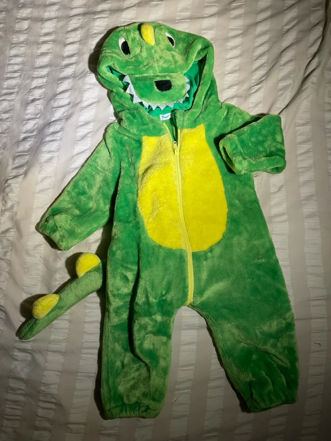 Dinosaur Costume - Size 3-9 months image indicator(2)