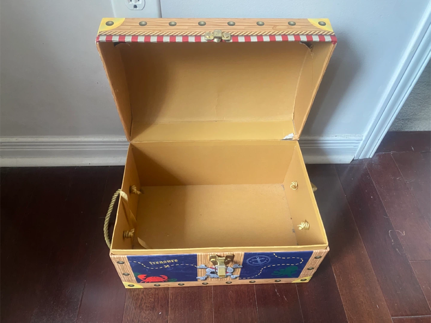 Pirate Treasure Chest - photo 2