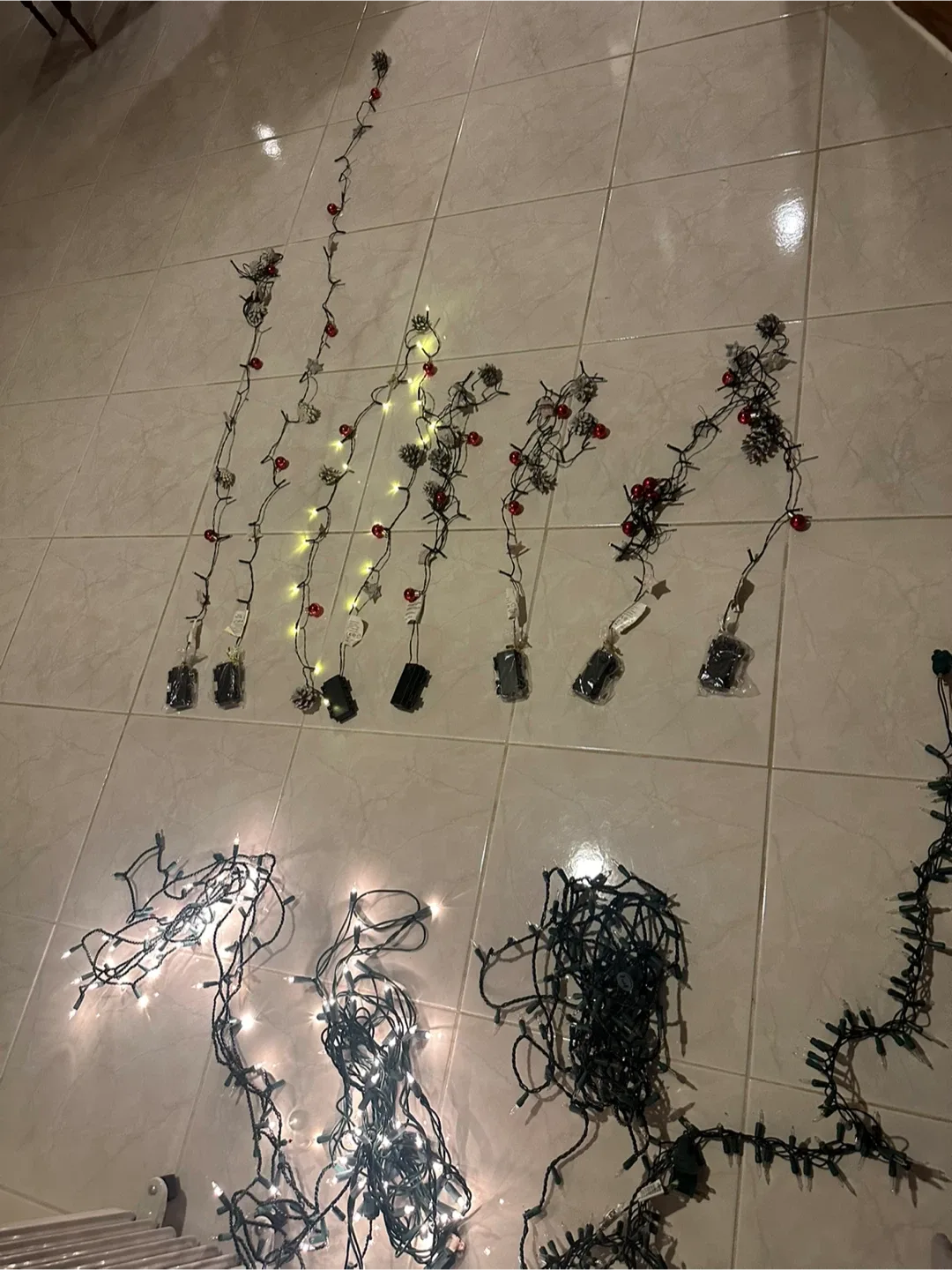 Christmas String Lights with Pinecones & Berries plug in battery image indicator(4)