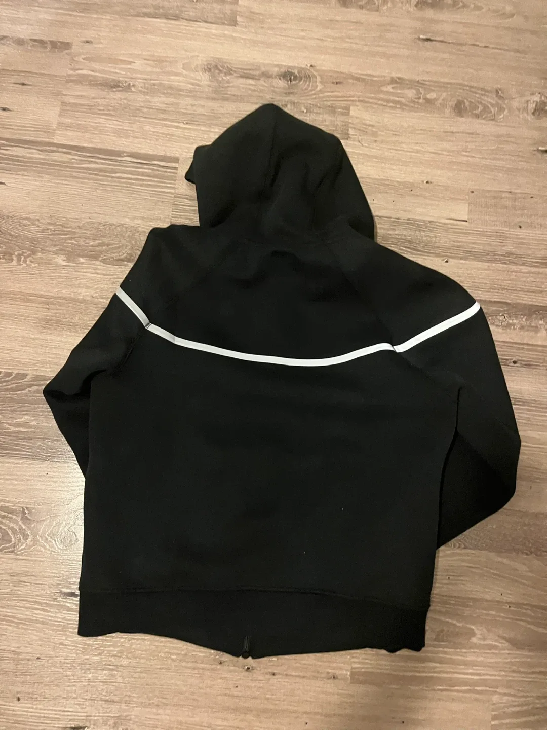 Black Reflective Nike Tech Hoodie - Size L image indicator(2)