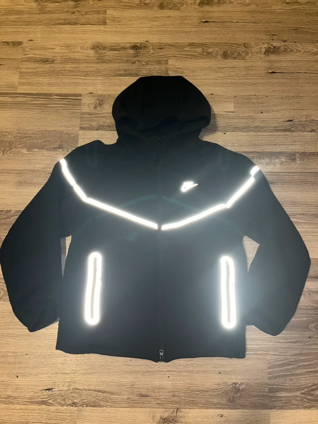 Black Reflective Nike Tech Hoodie - Size L image indicator(3)