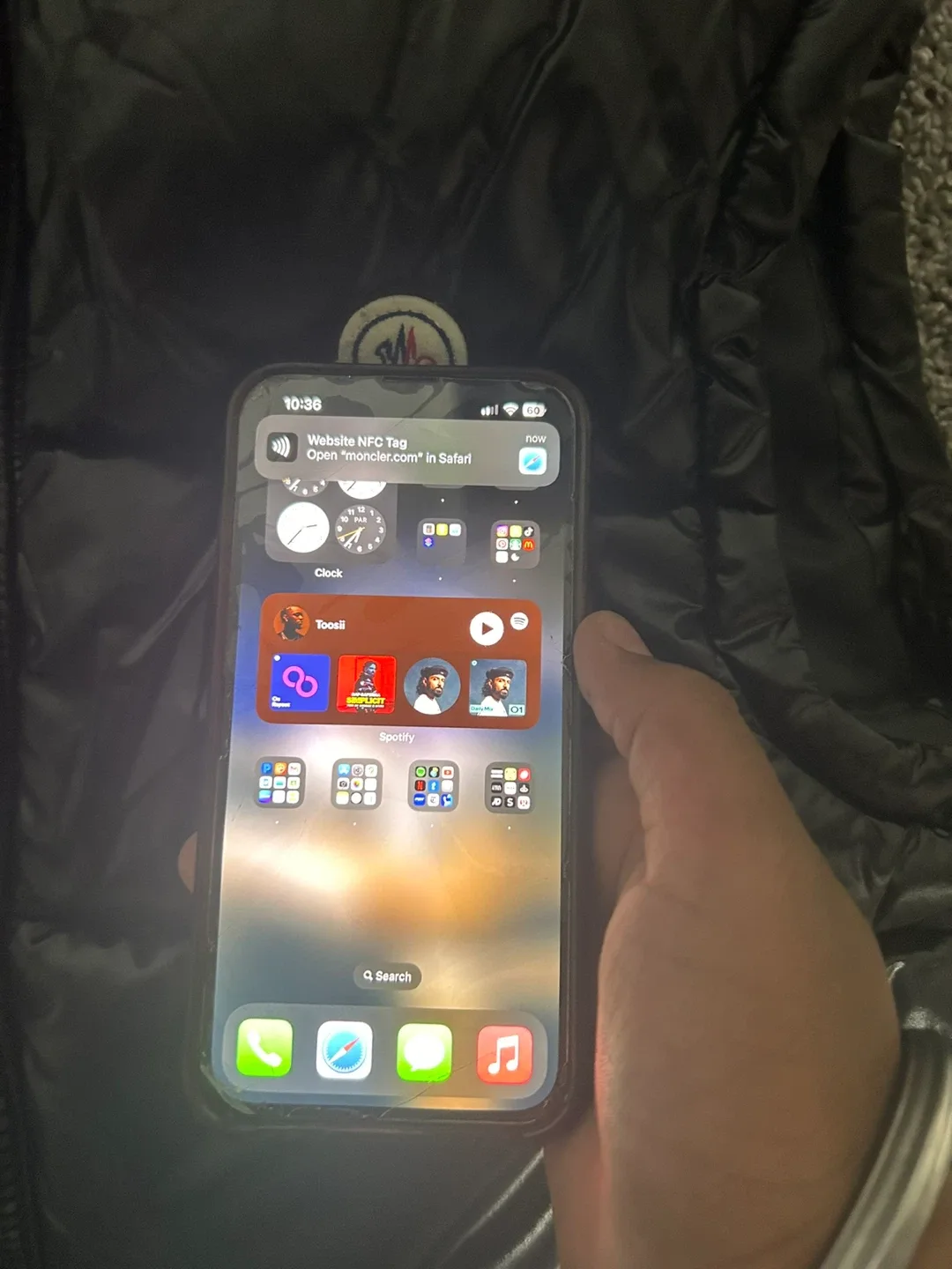 Moncler vest image indicator(10)