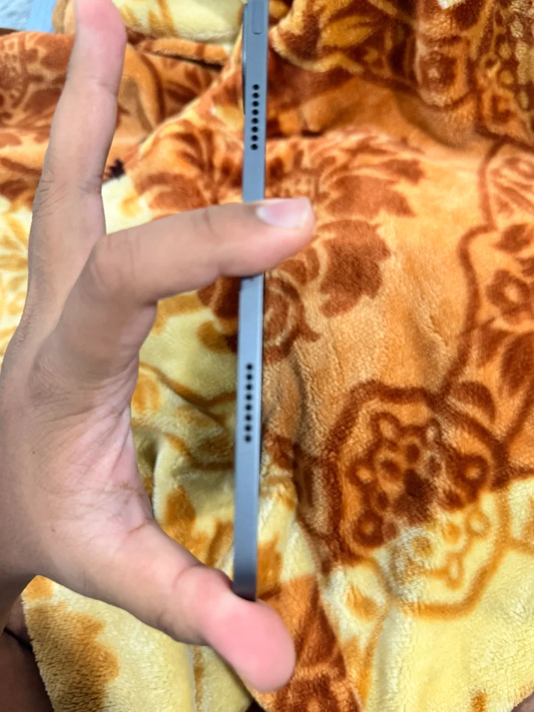 iPad Pro 11” (M1, 3rd Gen) 128GB image indicator(6)