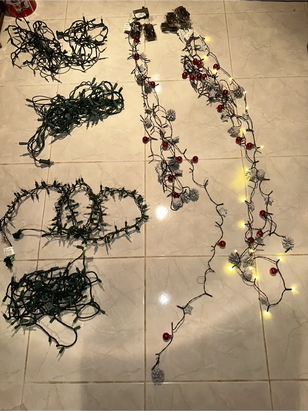 Christmas String Lights with Pinecones & Berries plug in battery